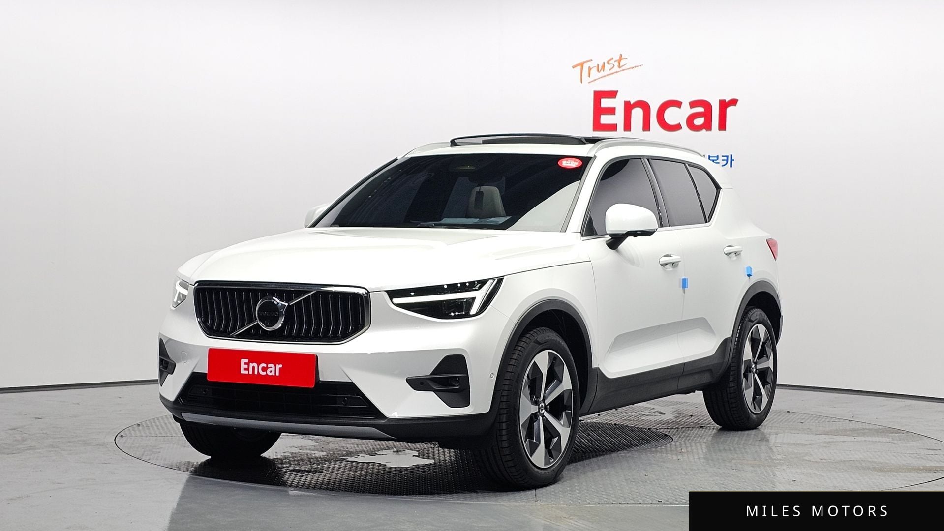 Volvo XC40 2025