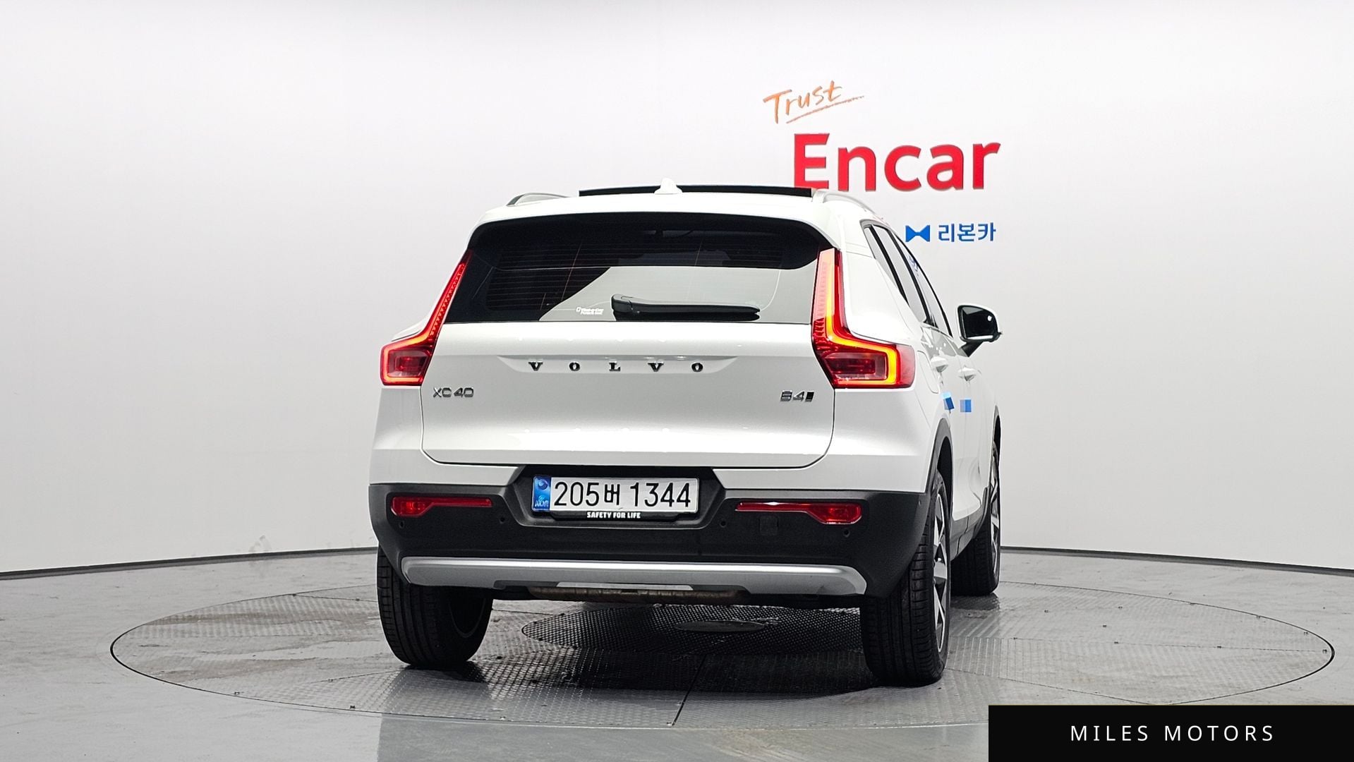 Volvo XC40 2025 — миниатюра 4