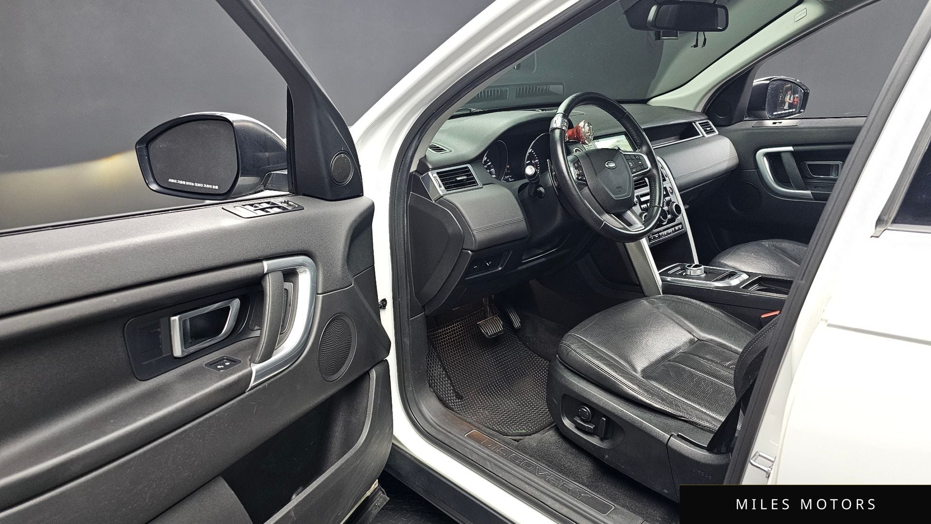 Land Rover Discovery Sport 2016 — миниатюра 10