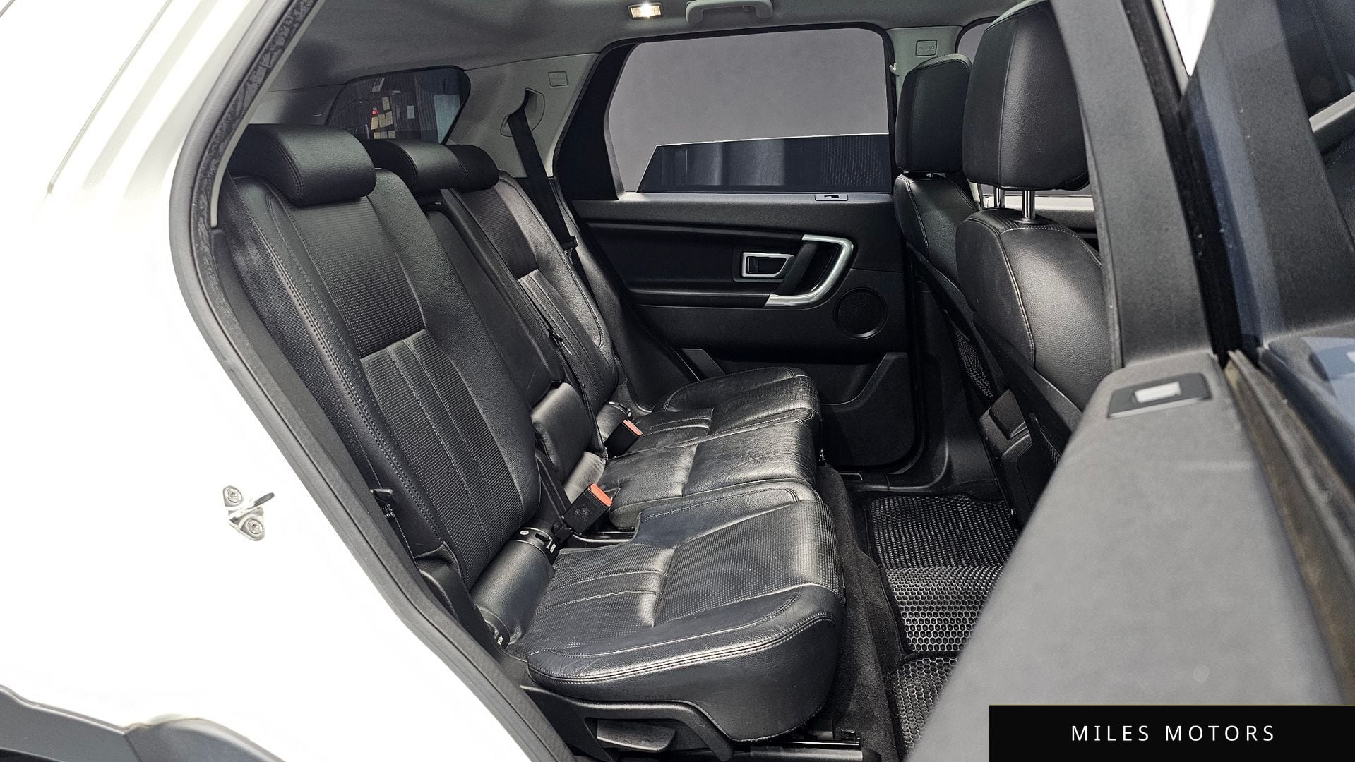 Land Rover Discovery Sport 2016 — миниатюра 11