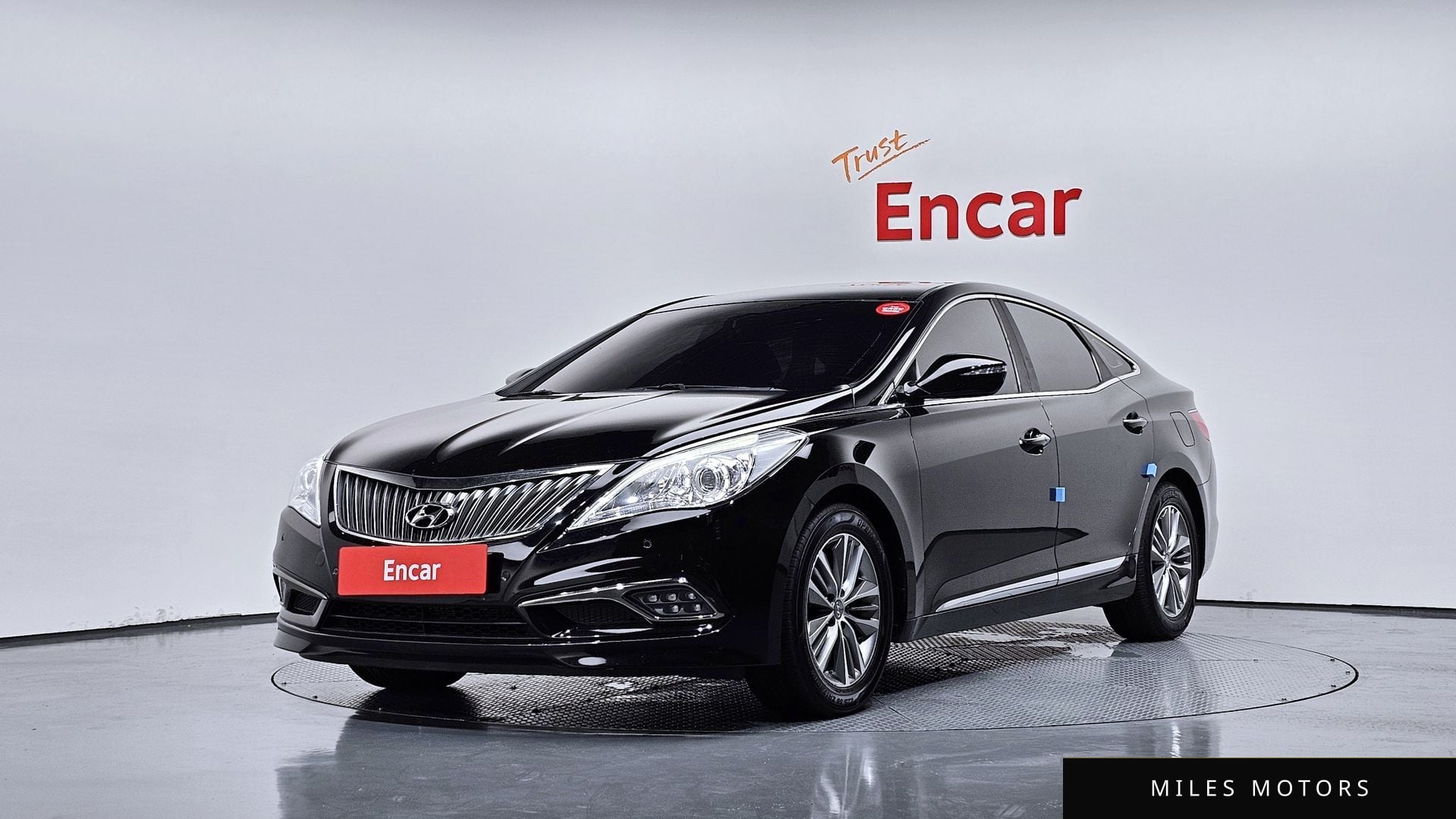 Hyundai Grandeur 2017 — фото 1 из 12