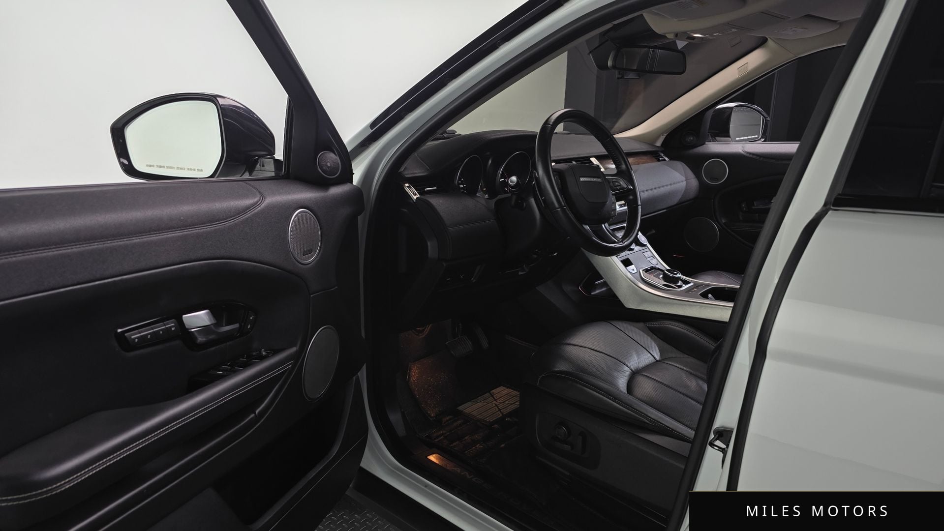 Land Rover Range Rover Evoque 2018 — миниатюра 10
