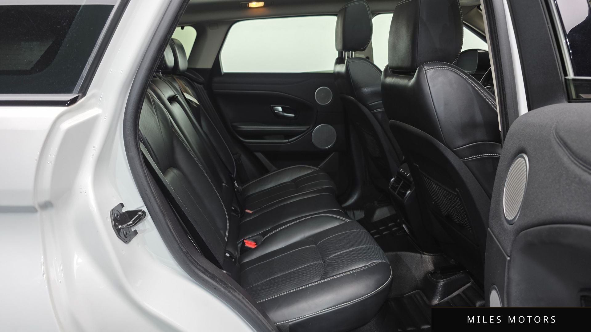 Land Rover Range Rover Evoque 2018 — миниатюра 11