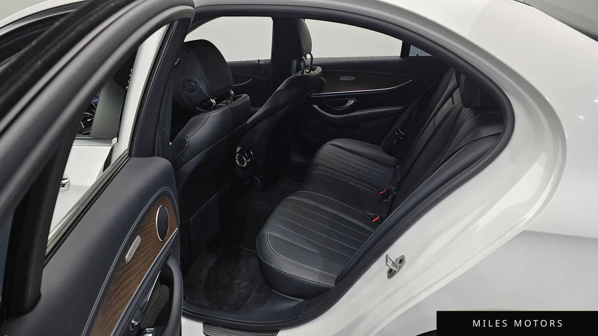 Mercedes-Benz E-Class W213 2020 — миниатюра 12