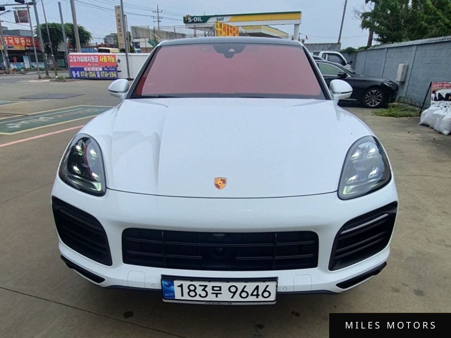 Porsche Cayenne 2023 — миниатюра 2