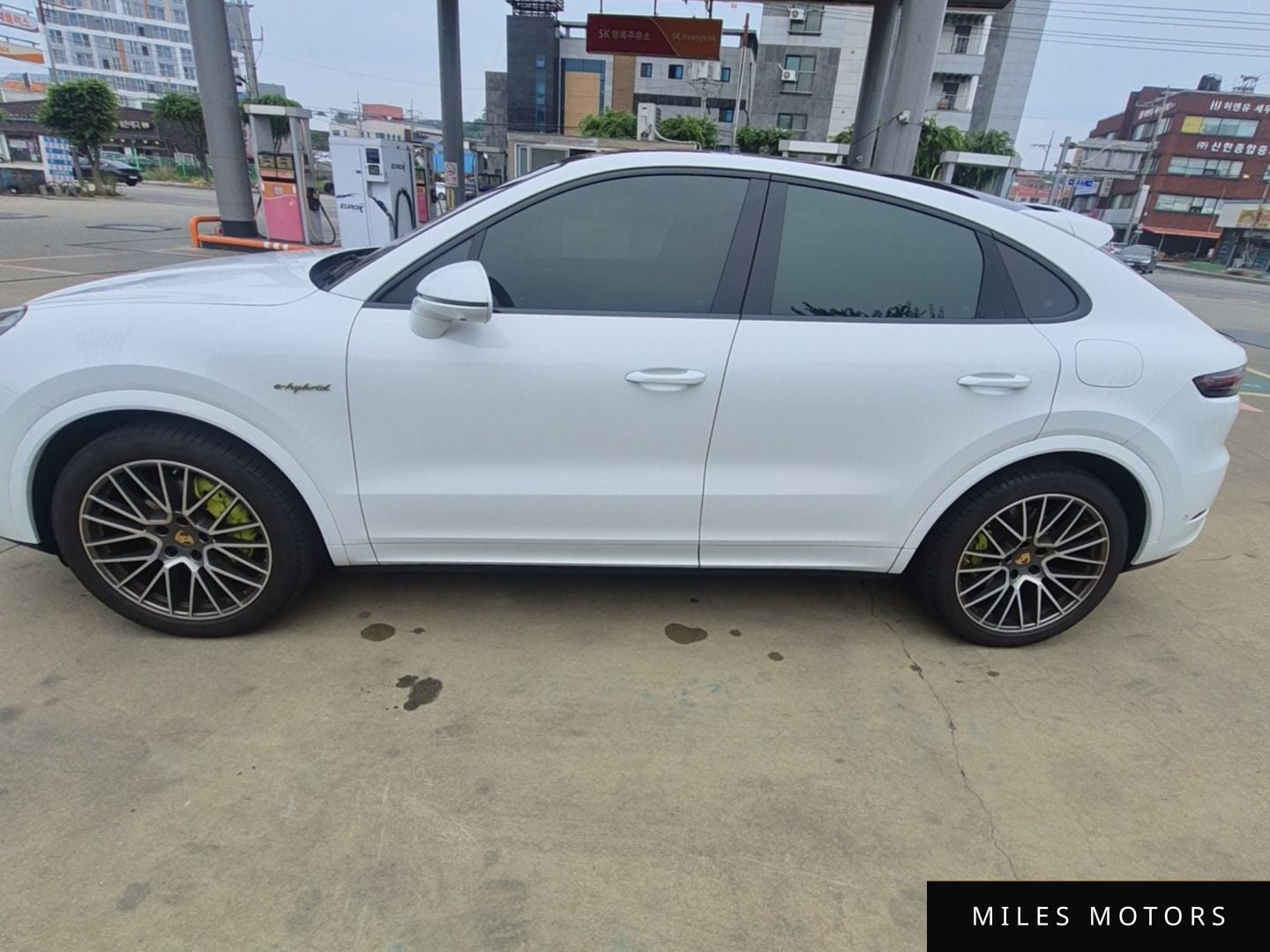 Porsche Cayenne 2023 — миниатюра 3