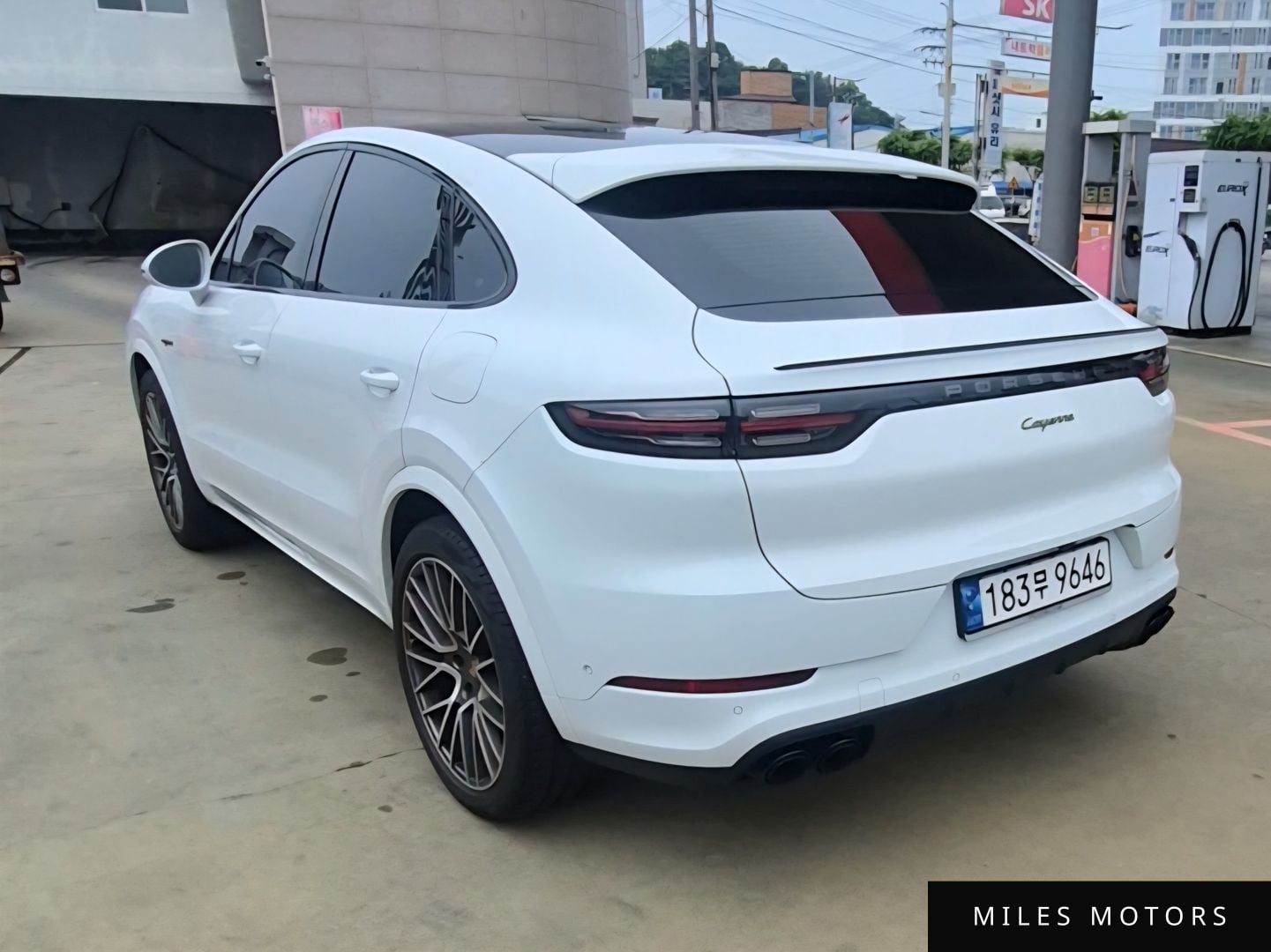 Porsche Cayenne 2023 — миниатюра 4