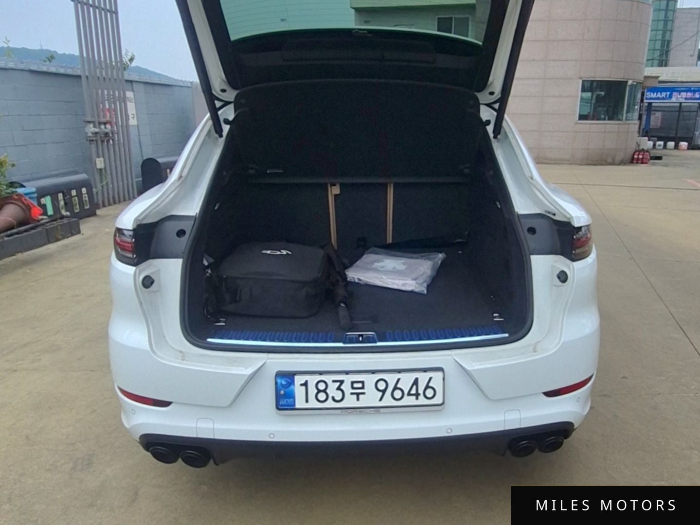 Porsche Cayenne 2023 — миниатюра 6