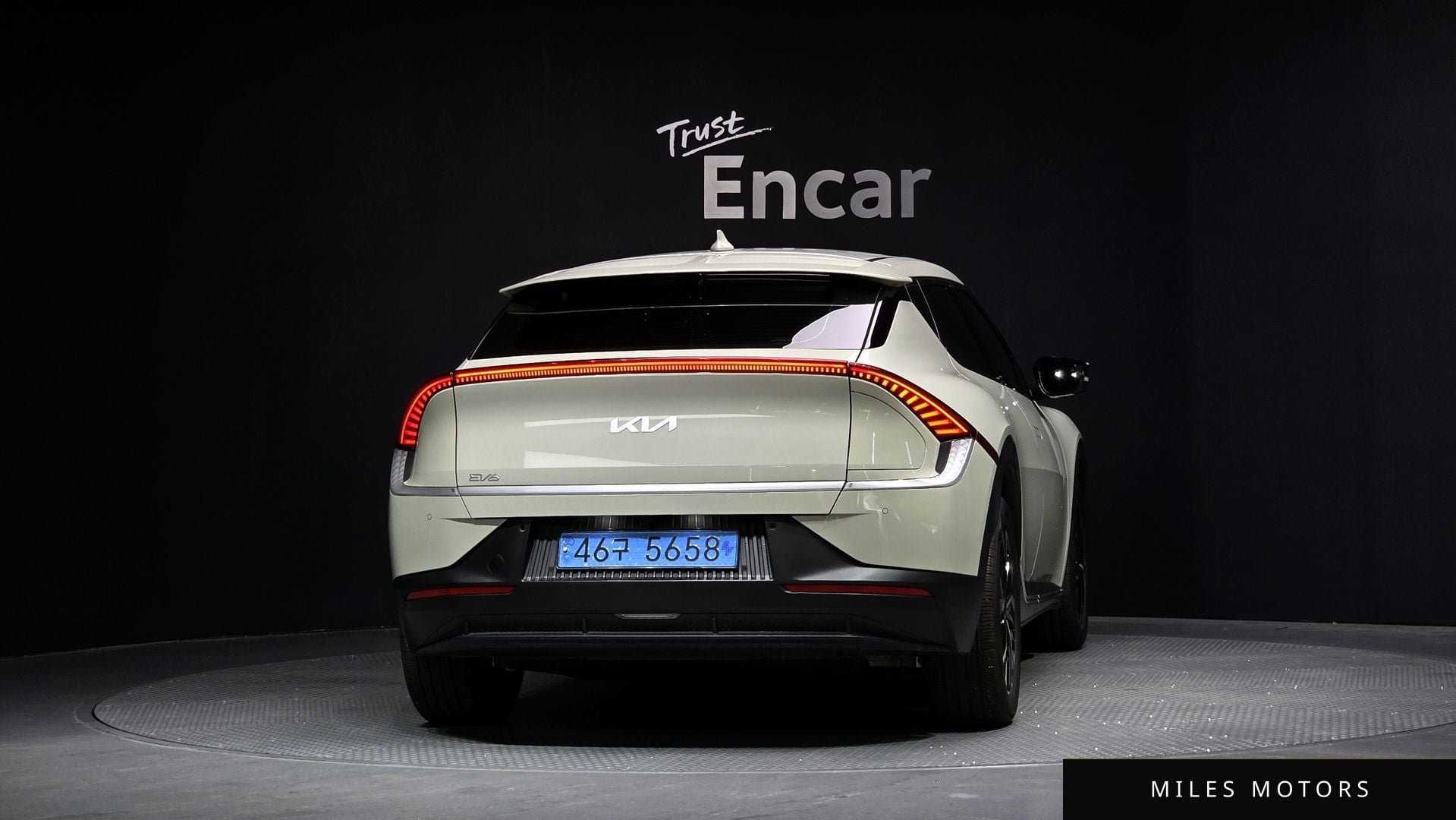 Kia EV6 2023 — миниатюра 4