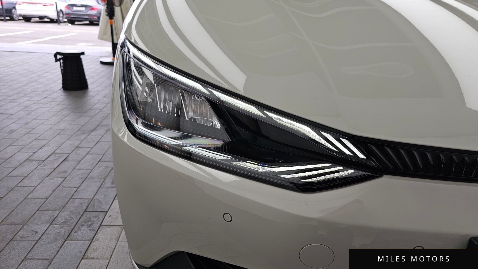 Kia EV6 2023 — миниатюра 8