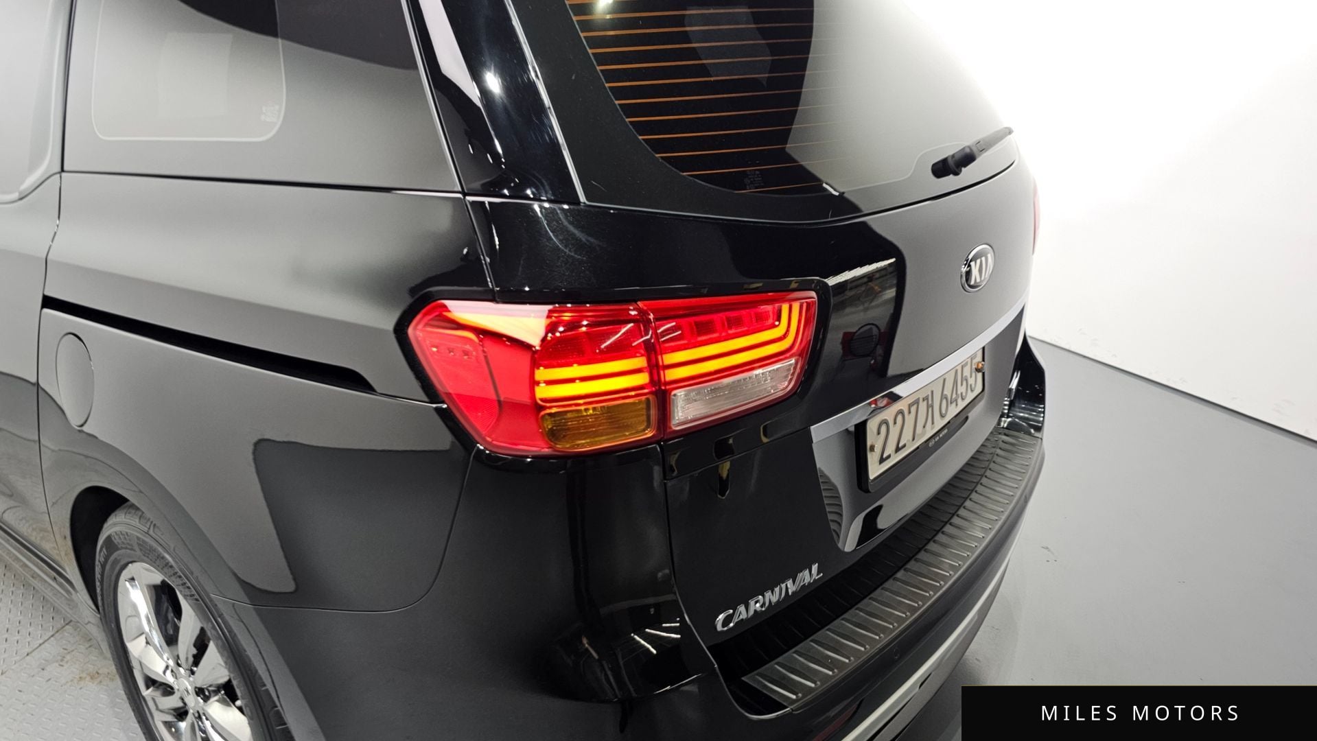 Kia Canival 2018 — миниатюра 9
