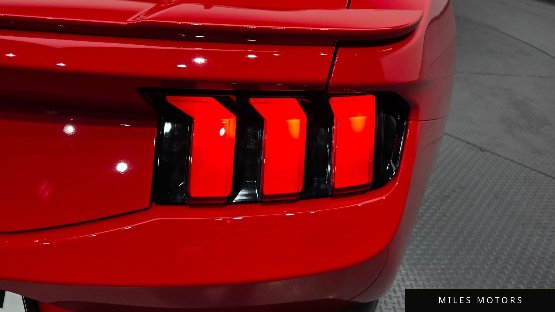 Ford Mustang 2025 — миниатюра 9