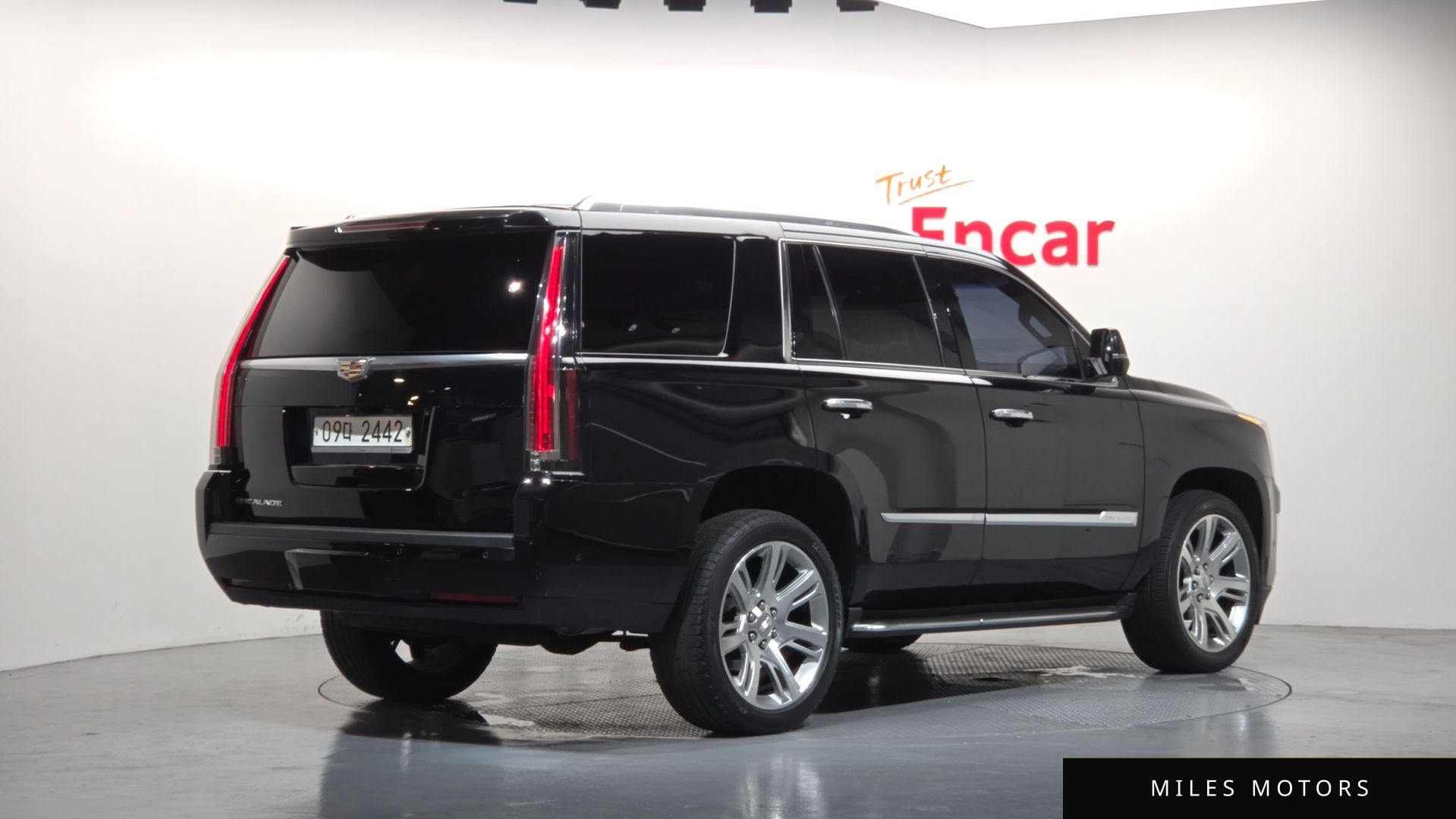 Cadillac Escalade 2018 — миниатюра 2