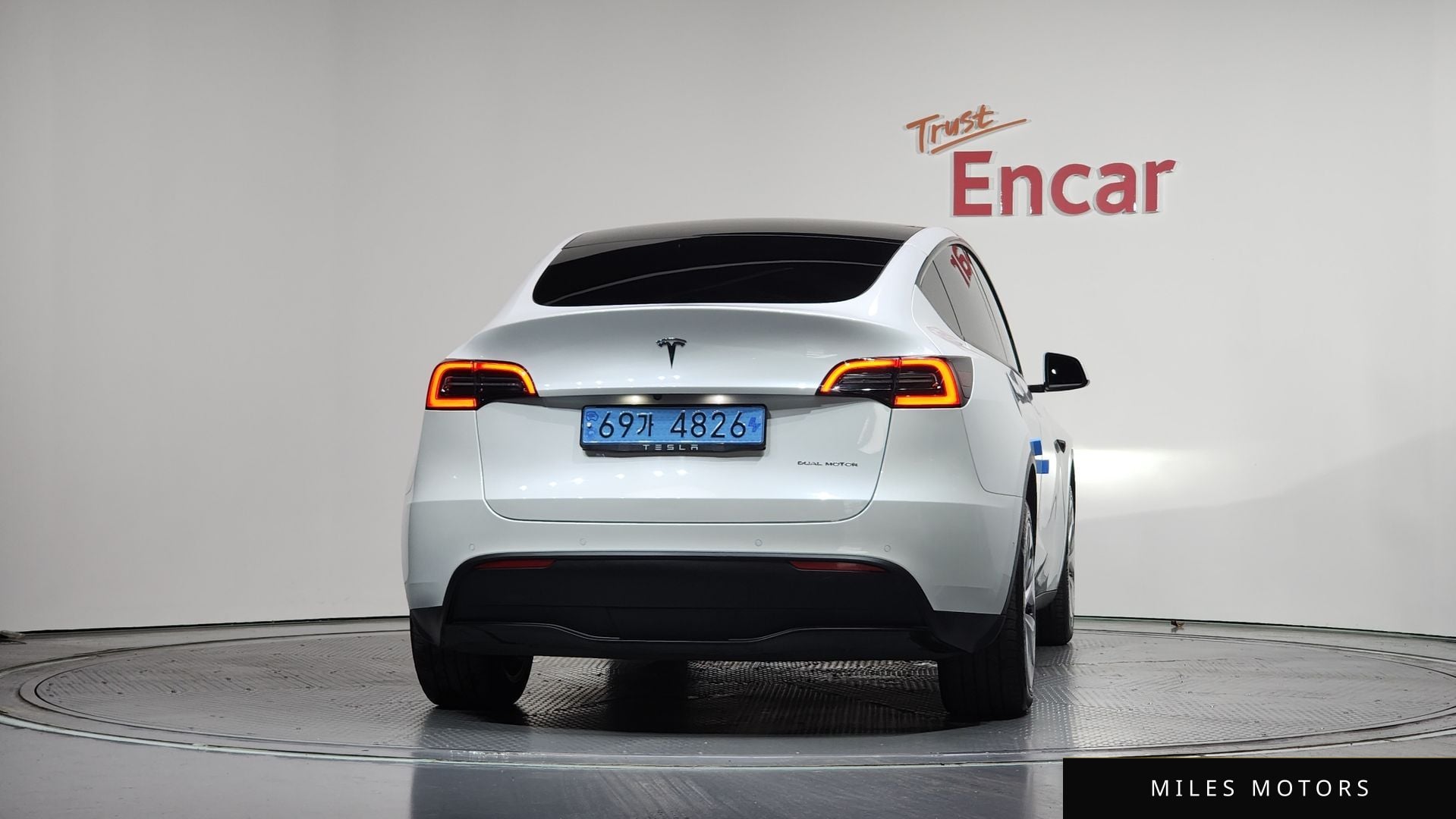 Tesla Model Y 2022 — миниатюра 4