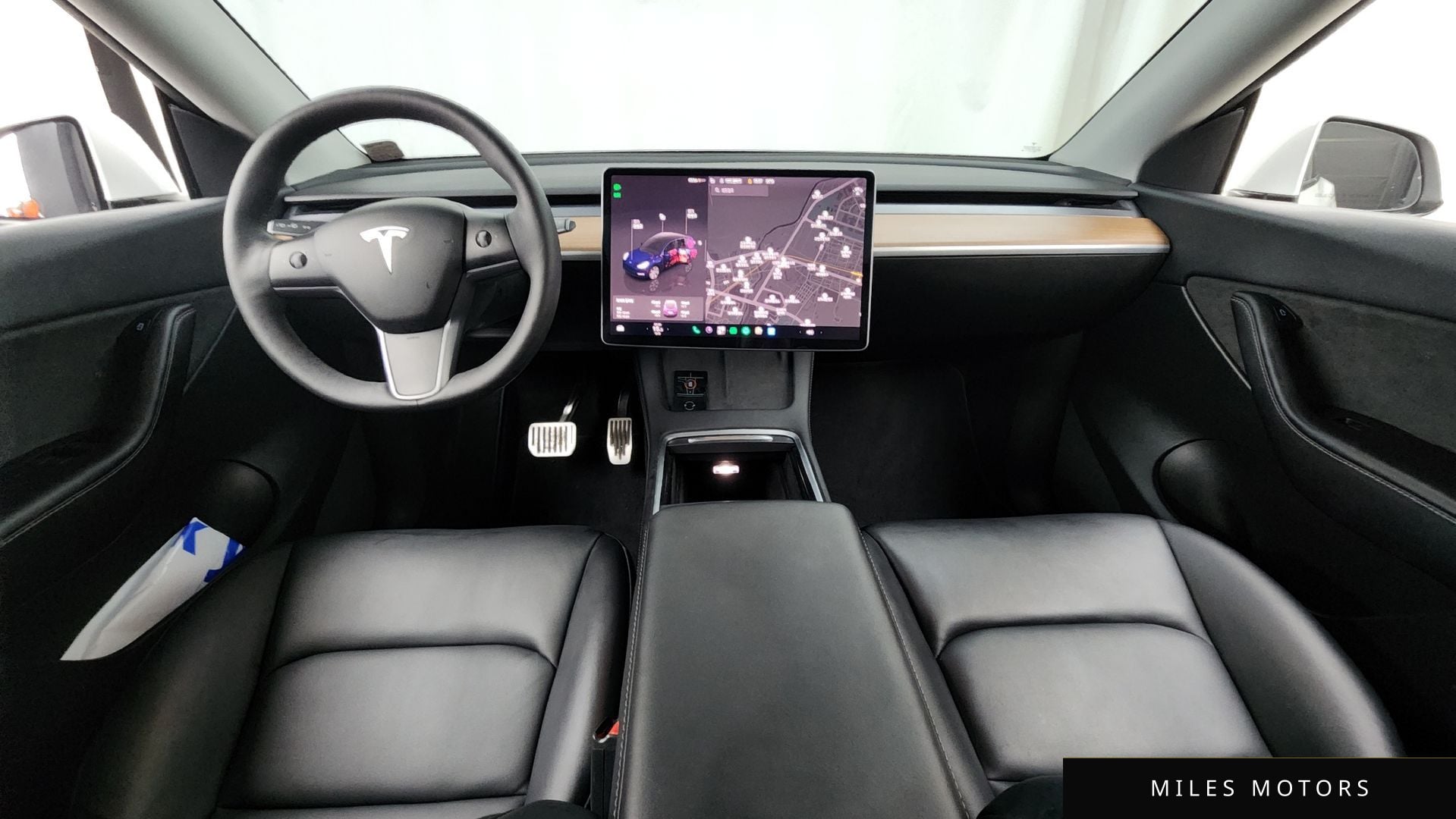 Tesla Model Y 2022 — миниатюра 10