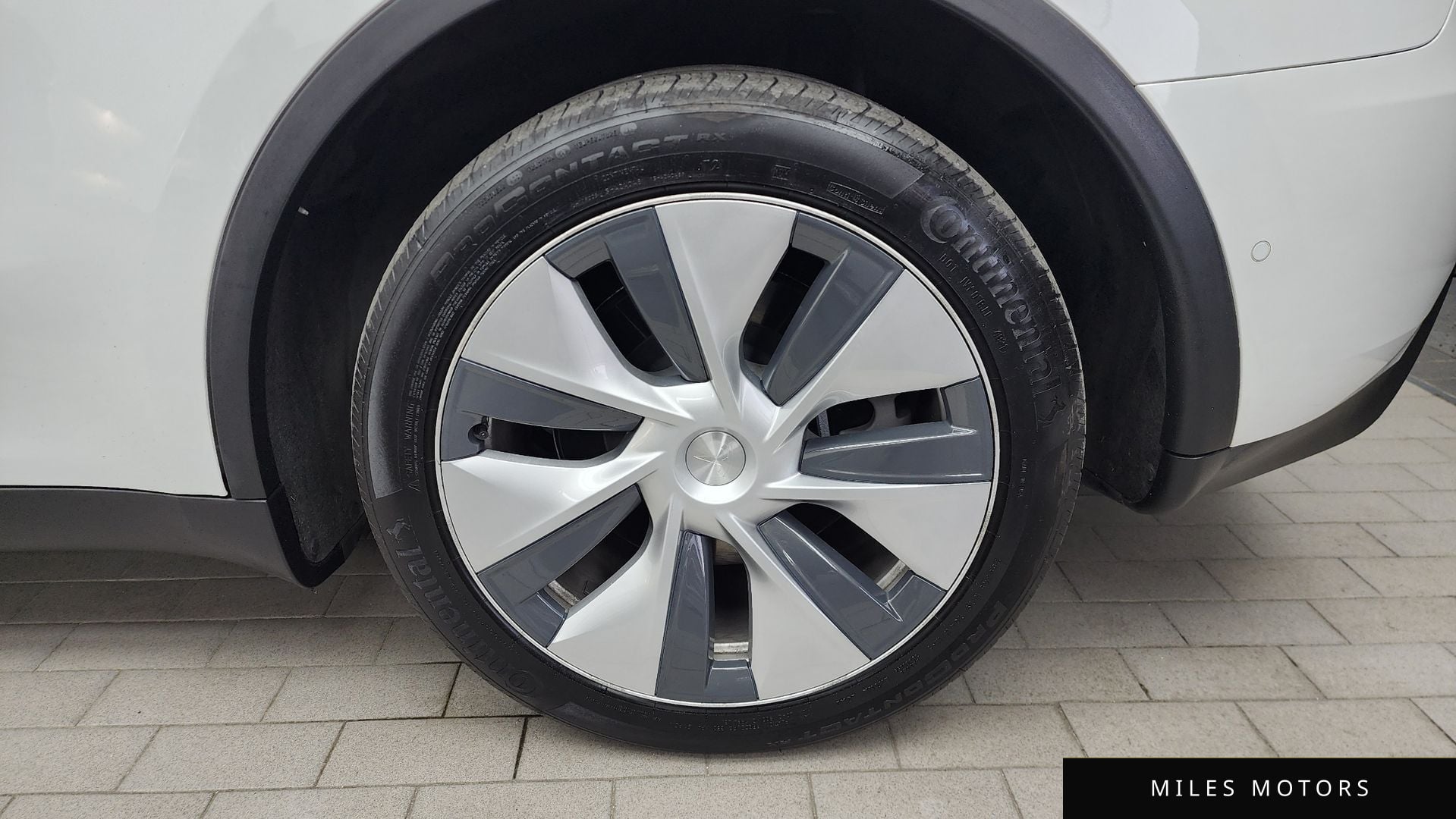 Tesla Model Y 2022 — миниатюра 7