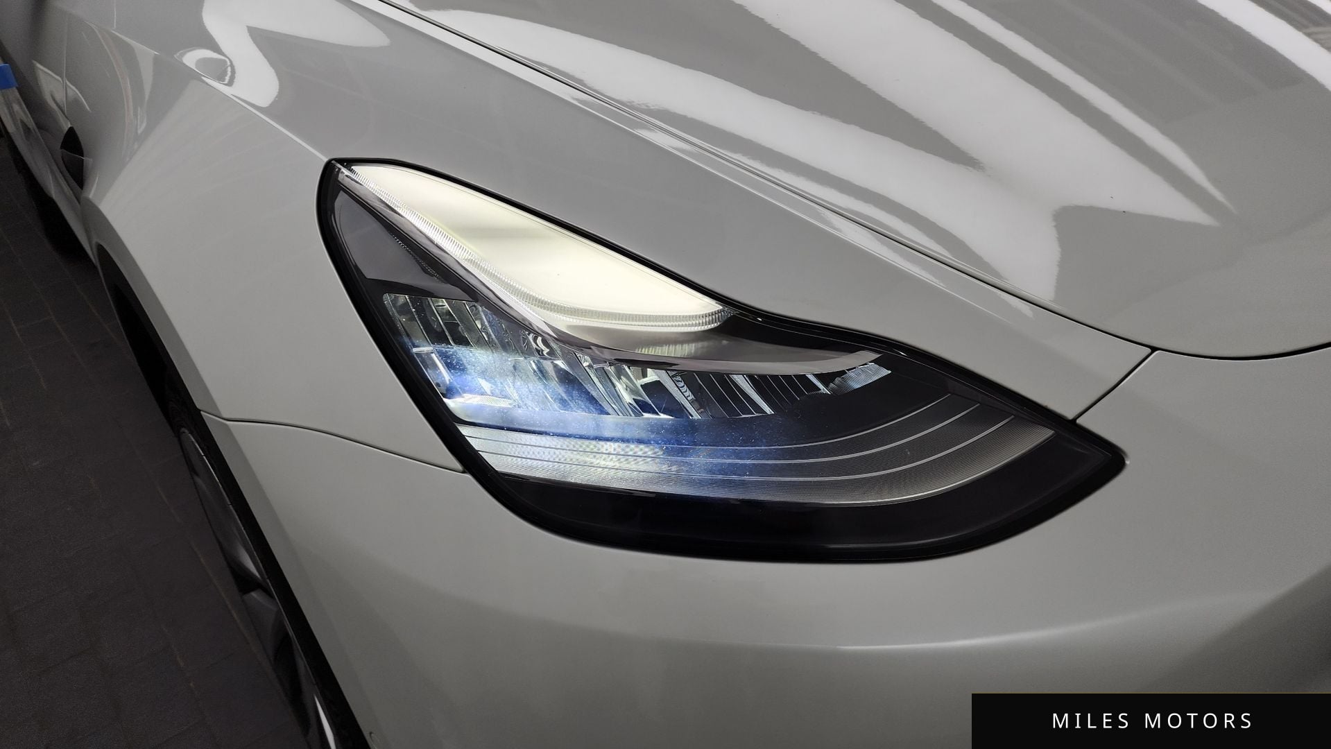 Tesla Model Y 2022 — миниатюра 8