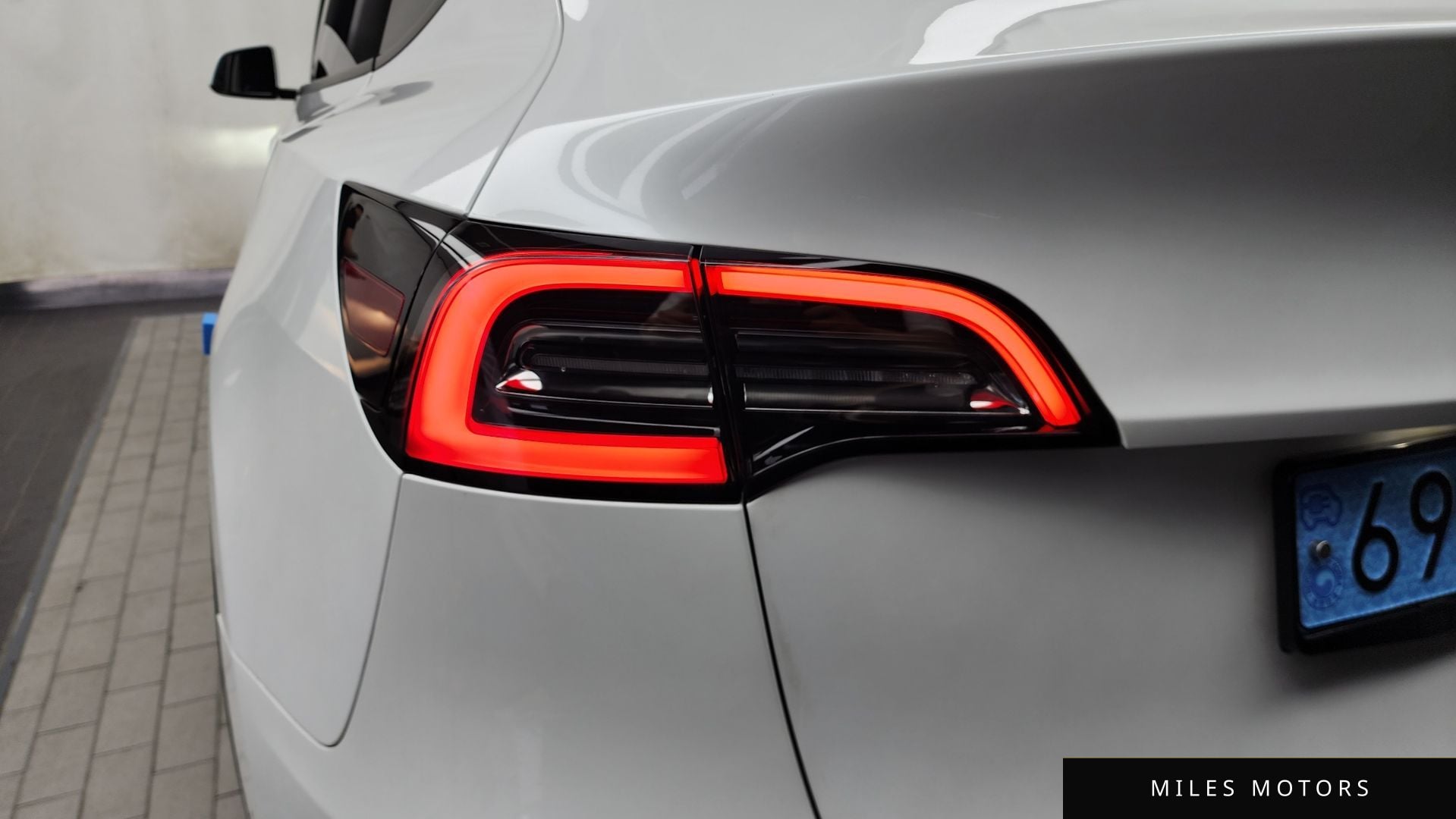 Tesla Model Y 2022 — миниатюра 9