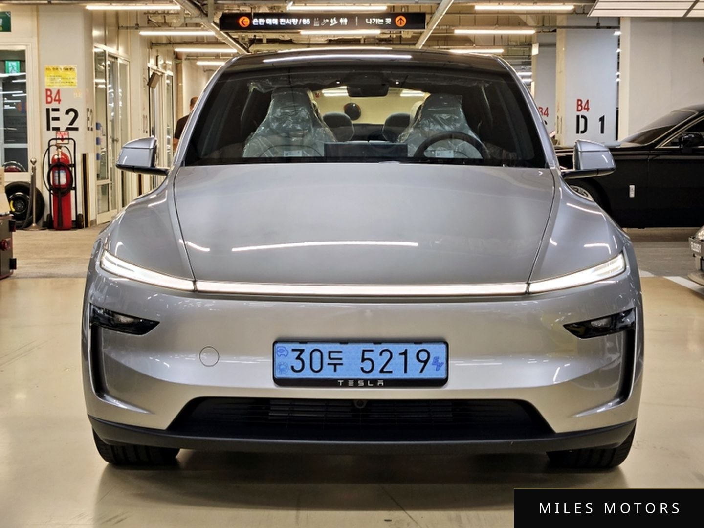 Tesla Model Y 2026 — миниатюра 3