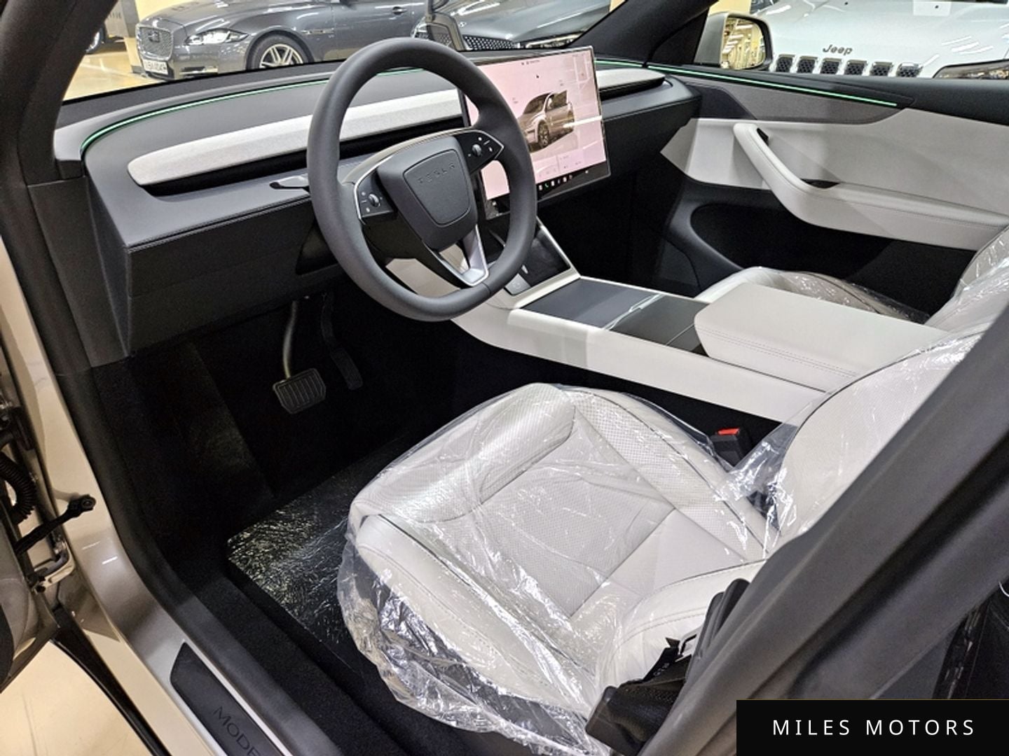 Tesla Model Y 2026 — миниатюра 7