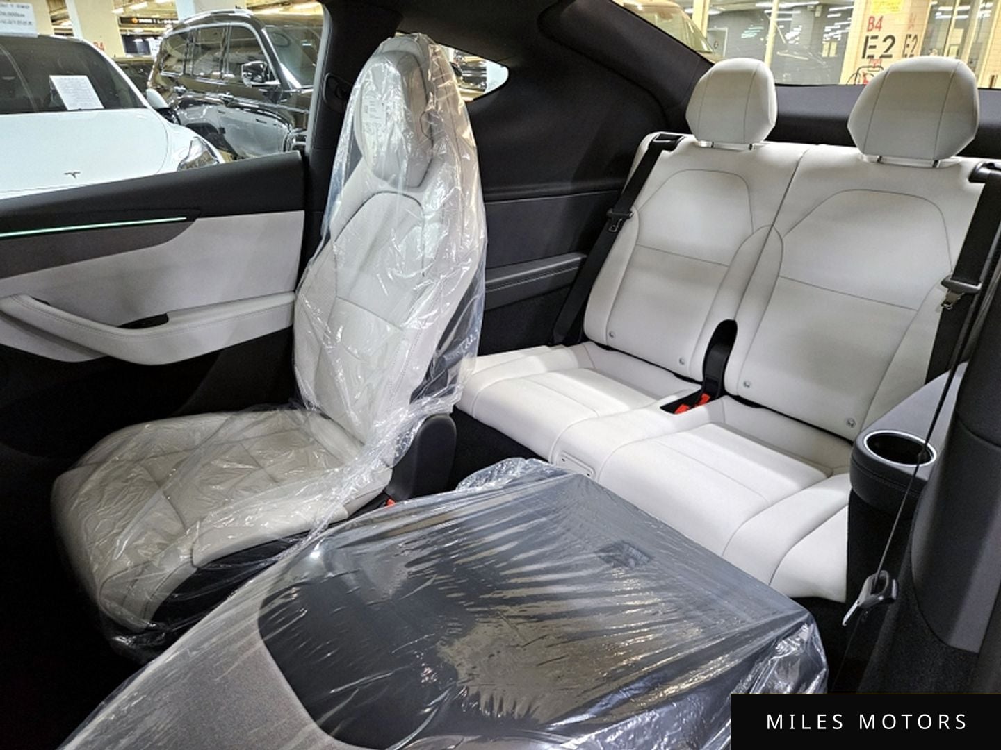 Tesla Model Y 2026 — миниатюра 12