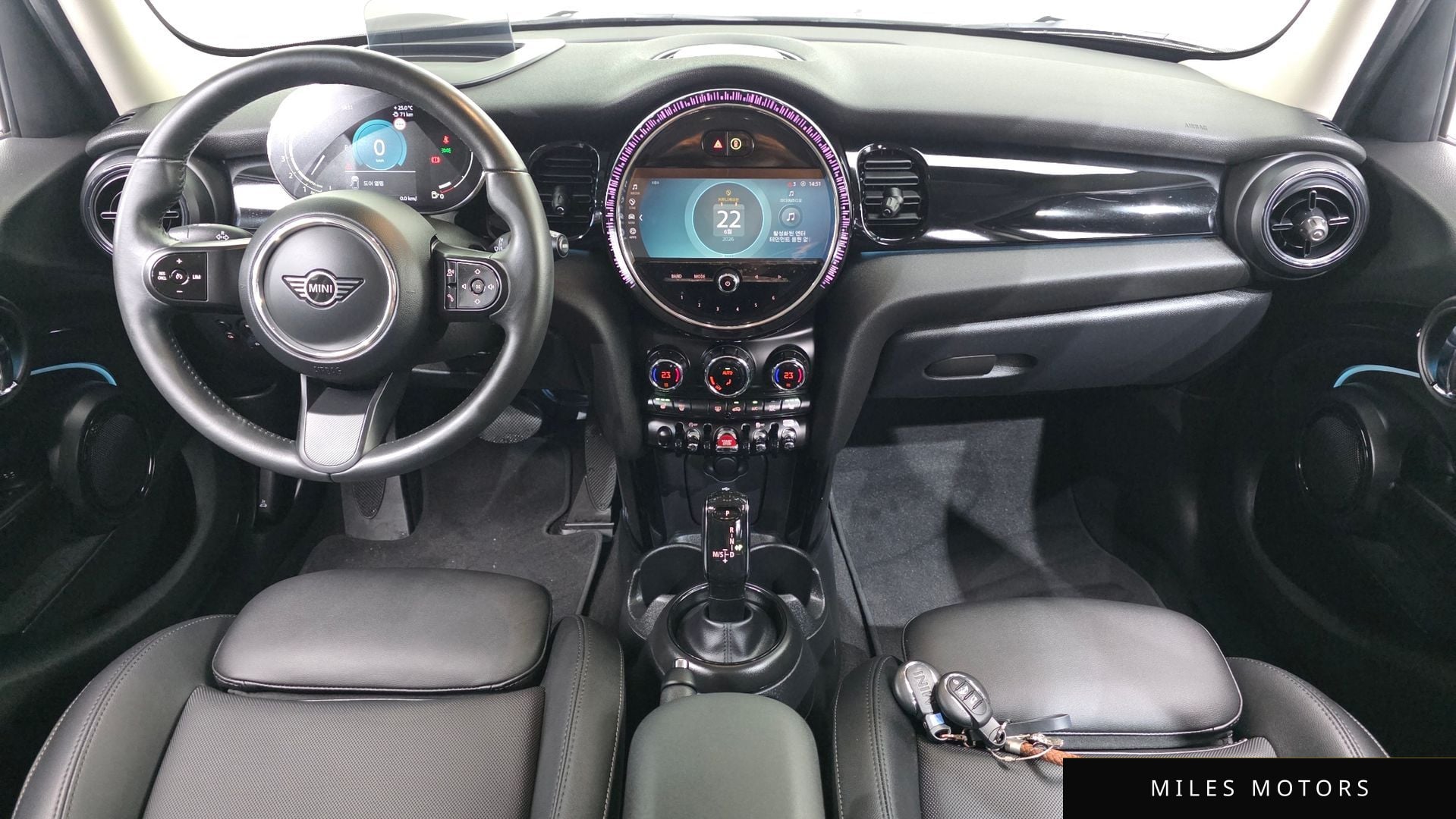 MINI Cooper 2023 — миниатюра 10