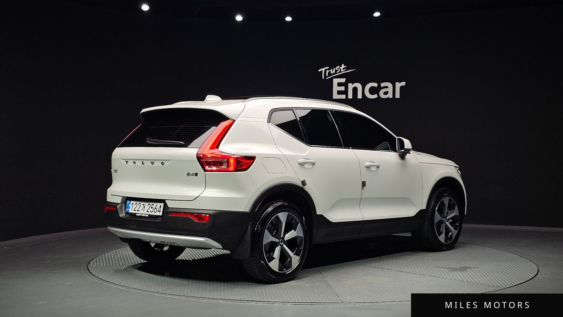 Volvo XC40 2025 — миниатюра 2