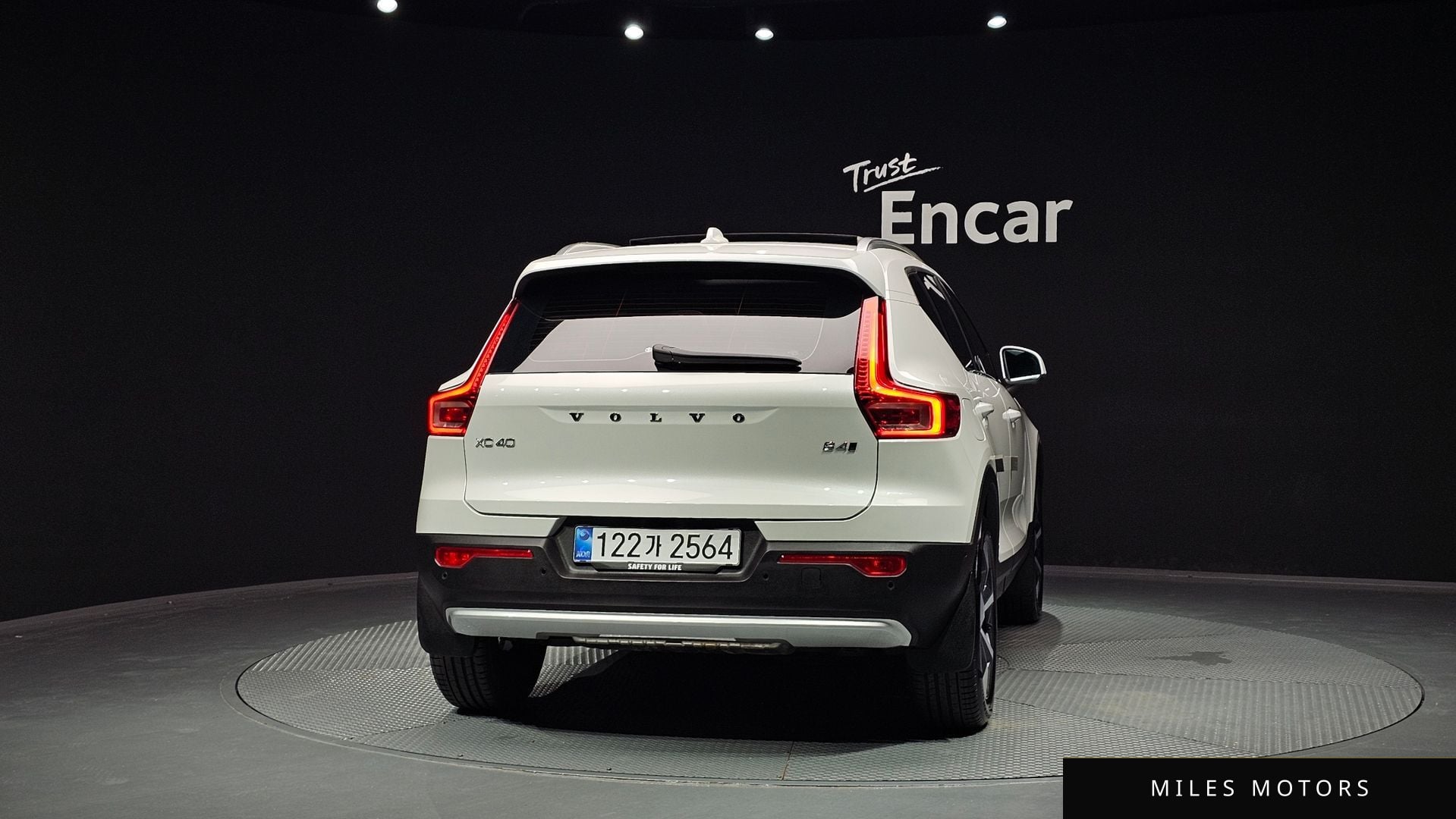 Volvo XC40 2025 — миниатюра 4
