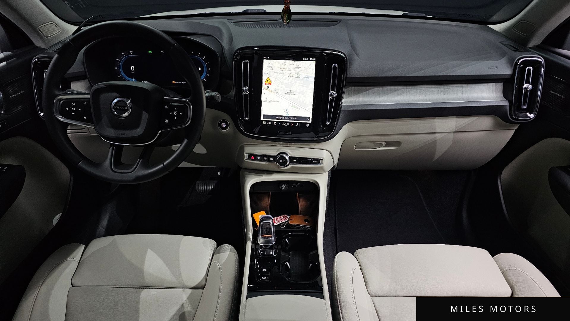 Volvo XC40 2025 — миниатюра 10