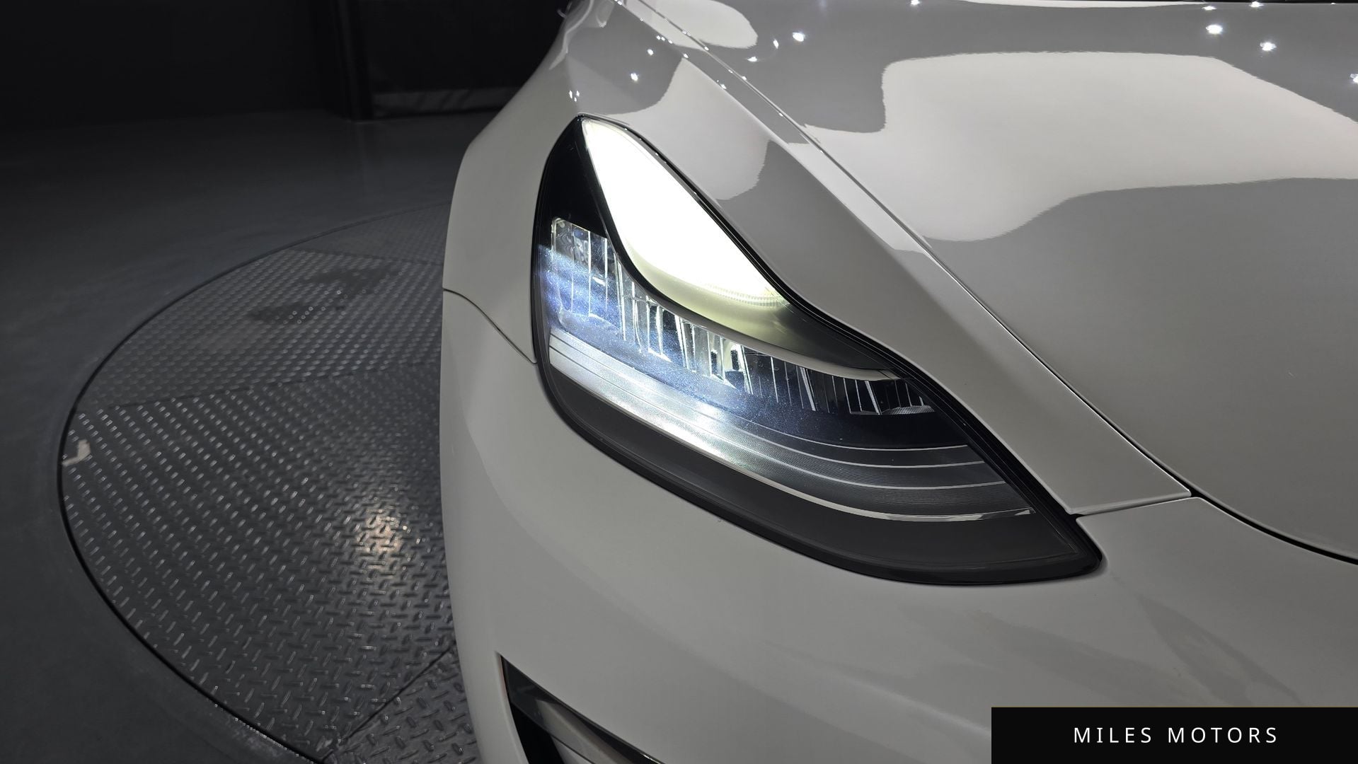 Tesla Model 3 2020 — миниатюра 7