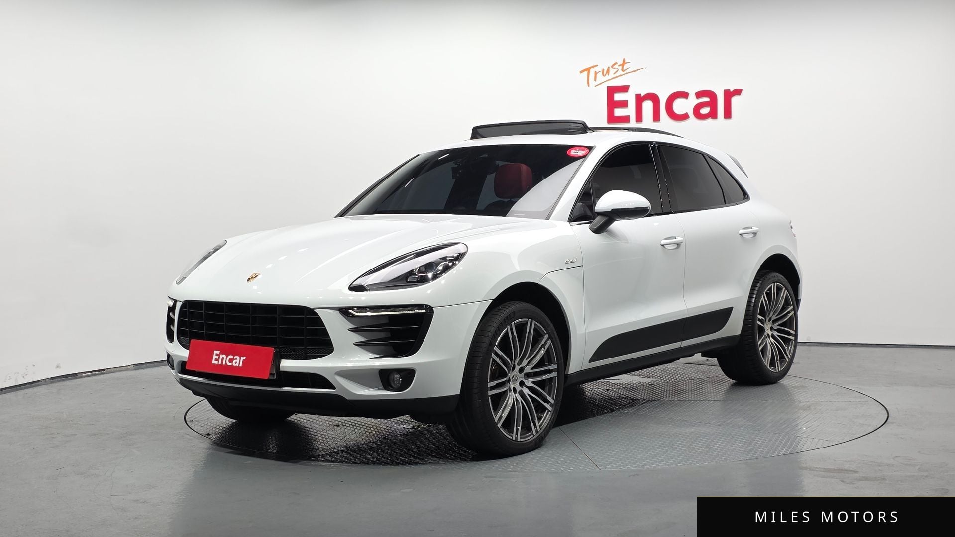 Porsche Macan 2017 — фото 1 из 12