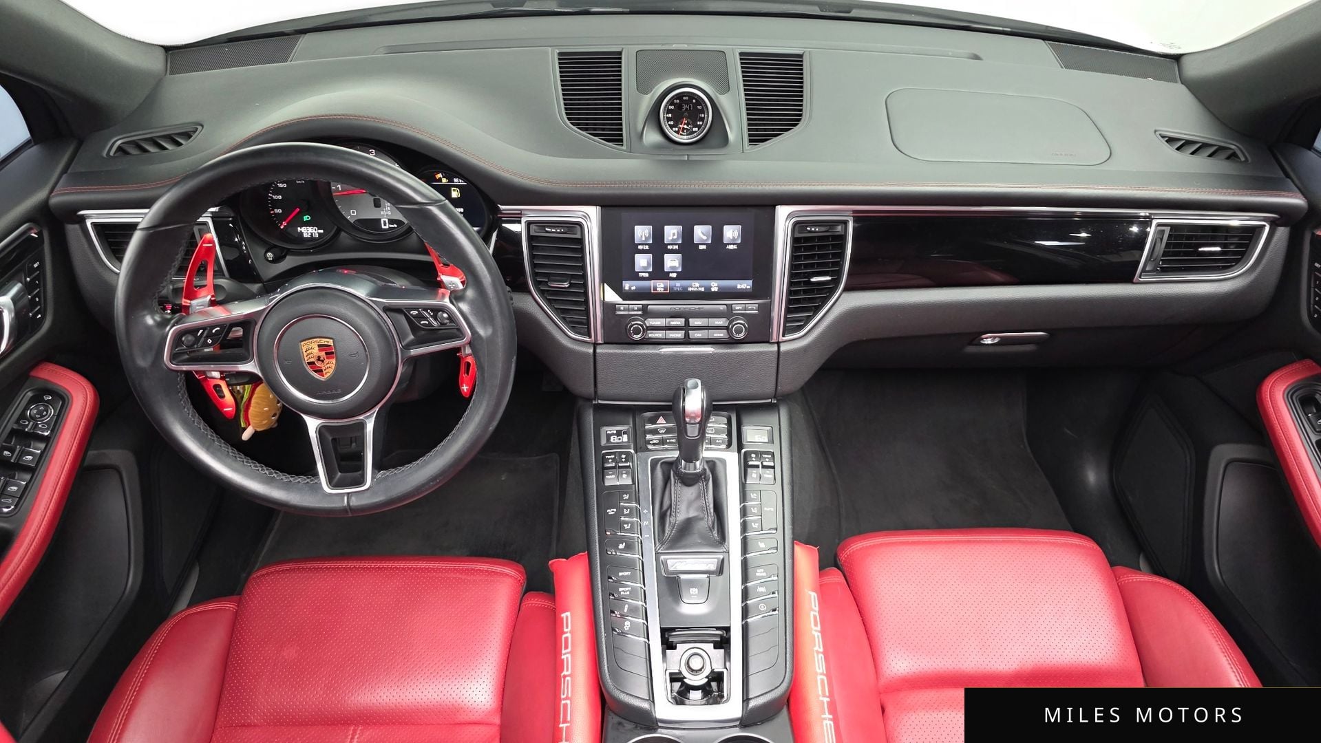 Porsche Macan 2017 — миниатюра 7