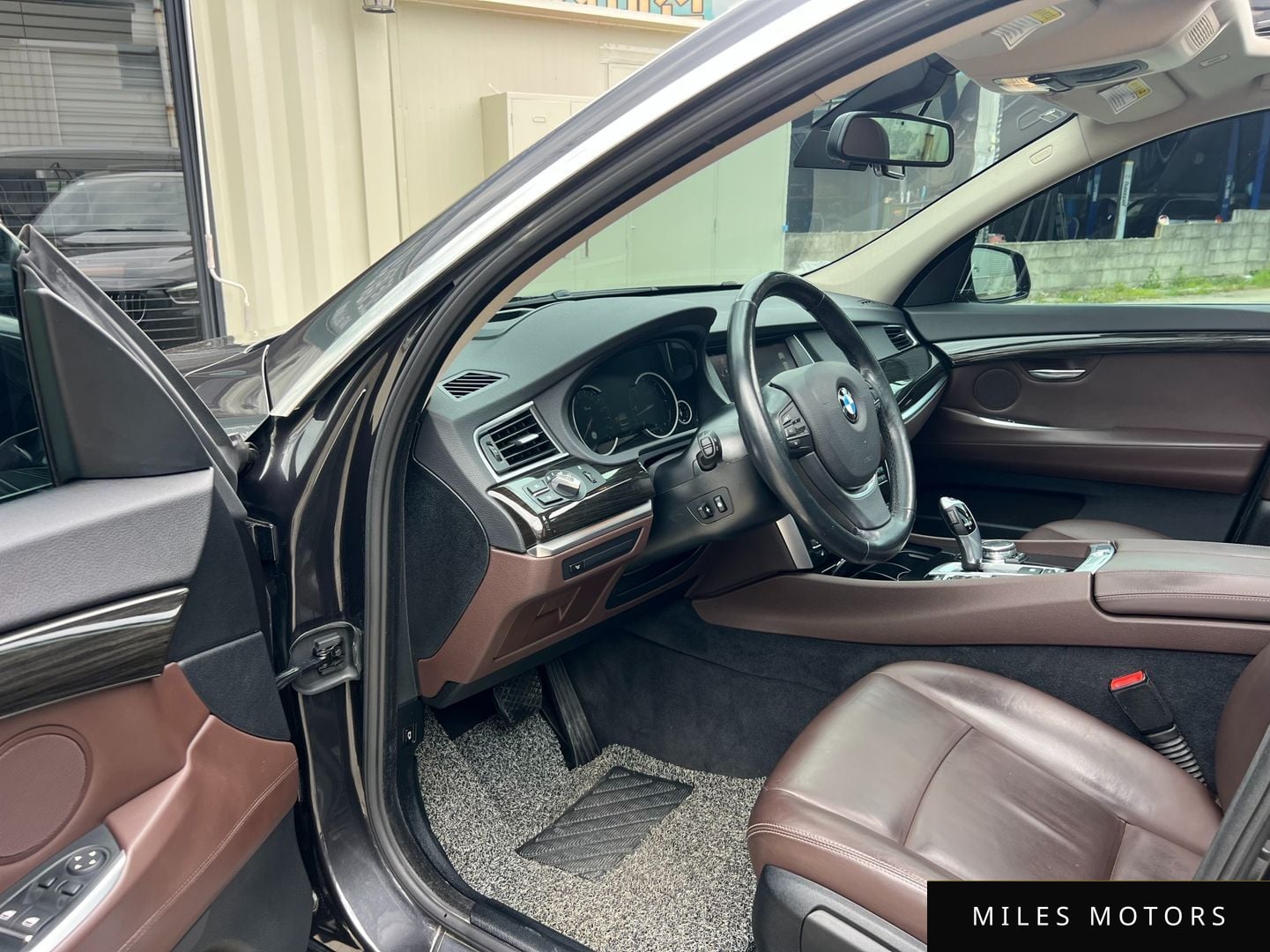 BMW 5 Series GT (F07) 2016 — миниатюра 5