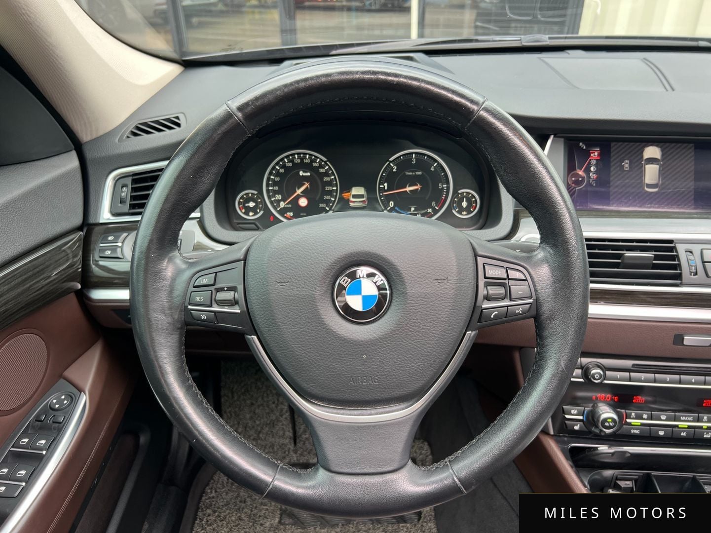 BMW 5 Series GT (F07) 2016 — миниатюра 9