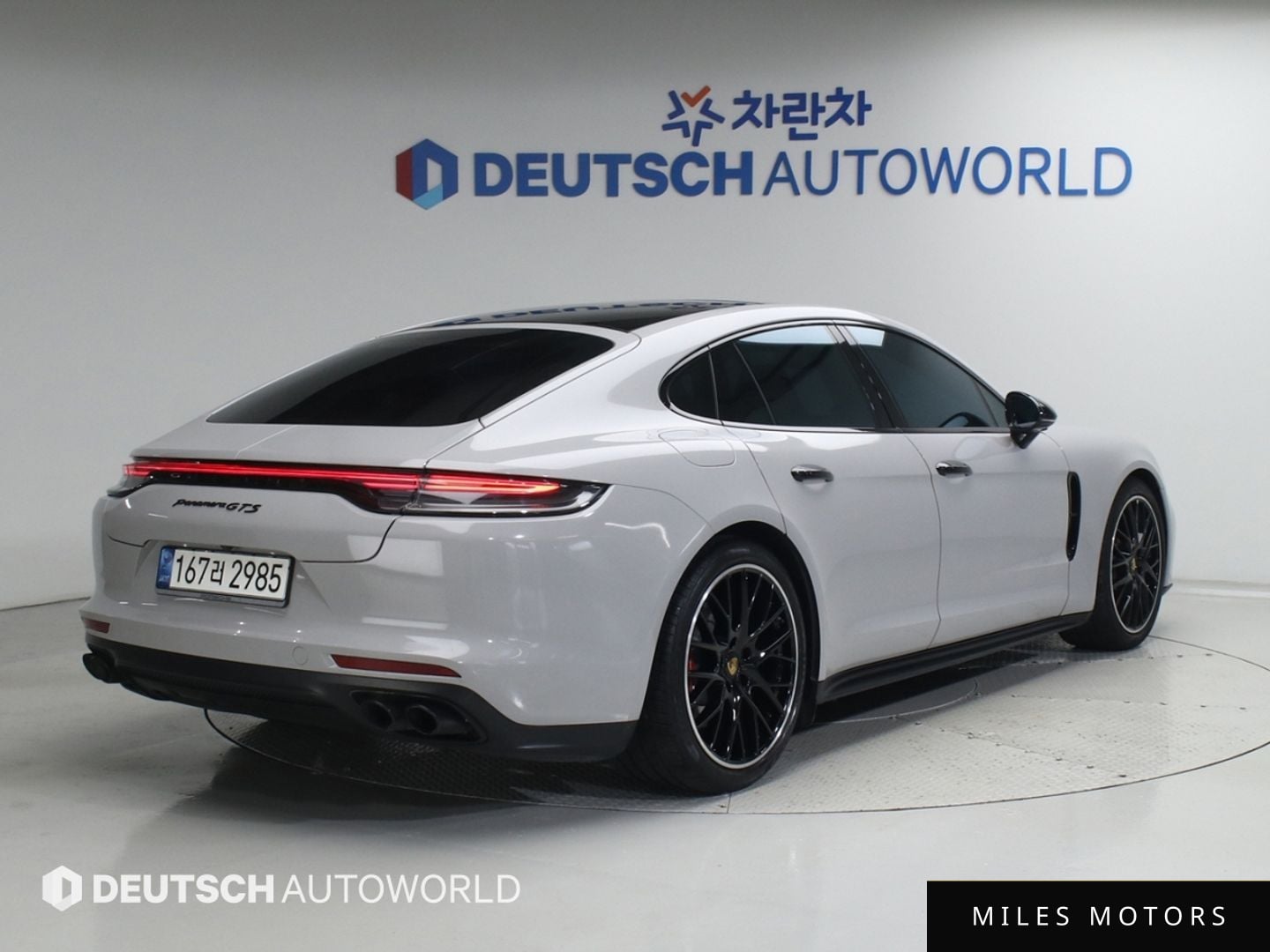 Porsche Panamera 2021 — миниатюра 2