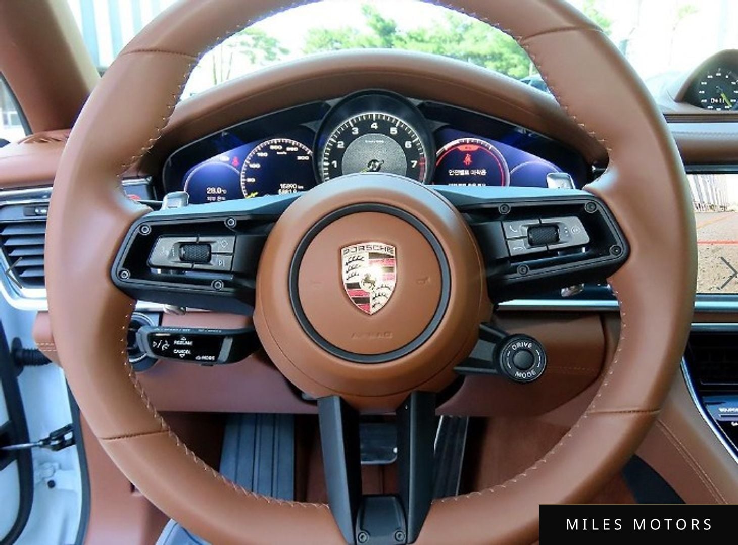 Porsche Panamera 2023 — миниатюра 8