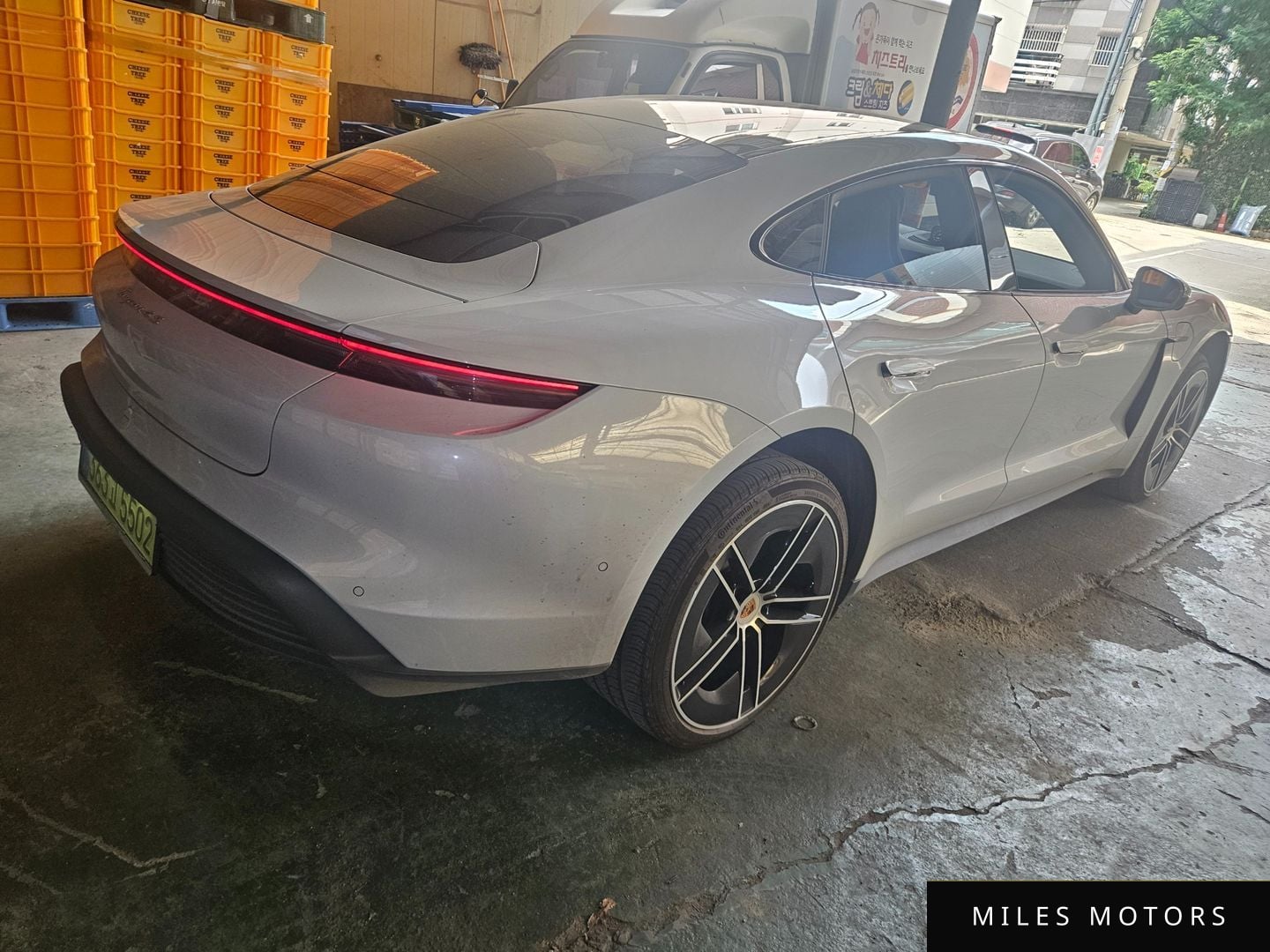 Porsche Taycan 2025 — миниатюра 4