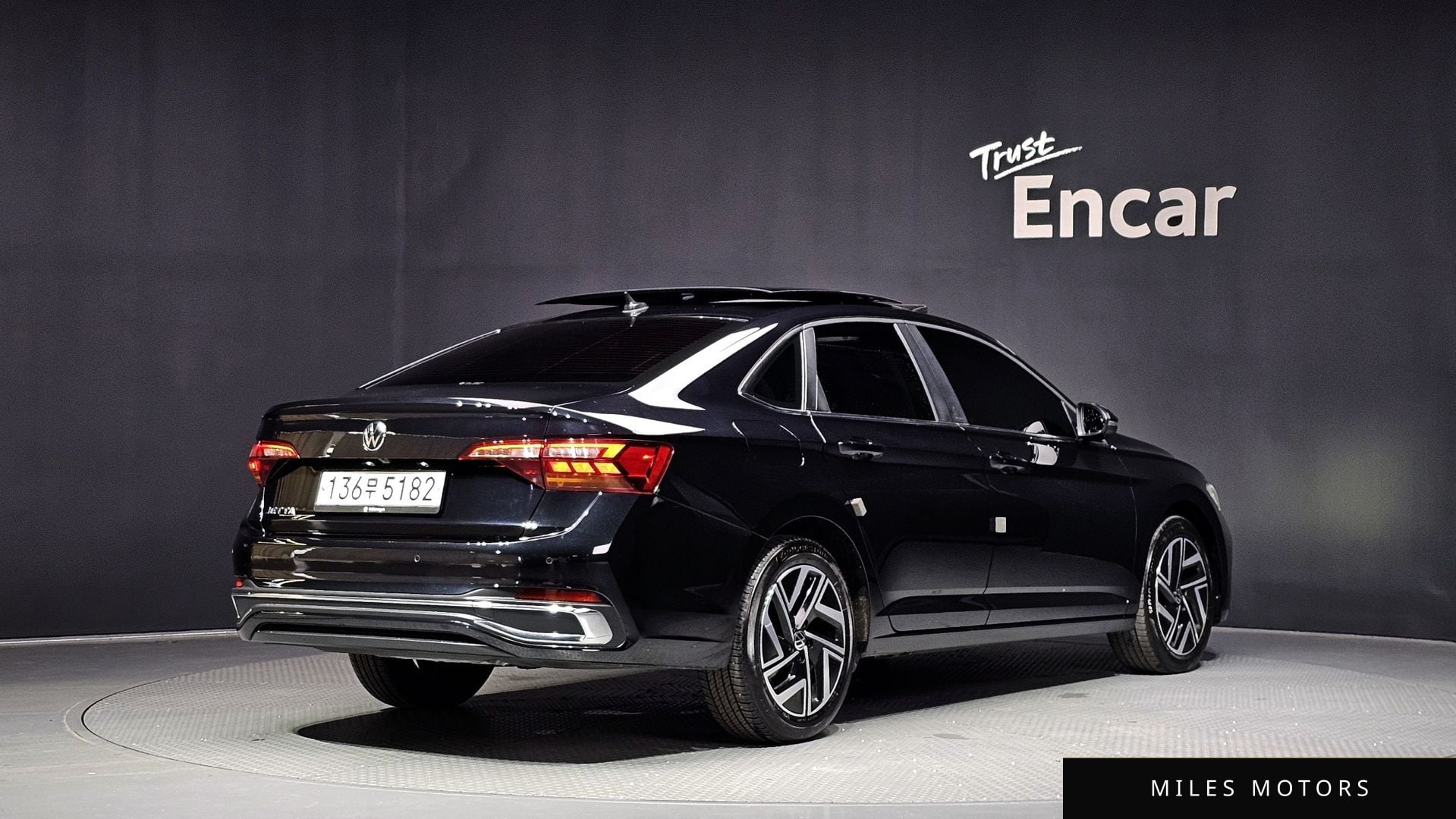 Volkswagen Jetta 2024 — миниатюра 2