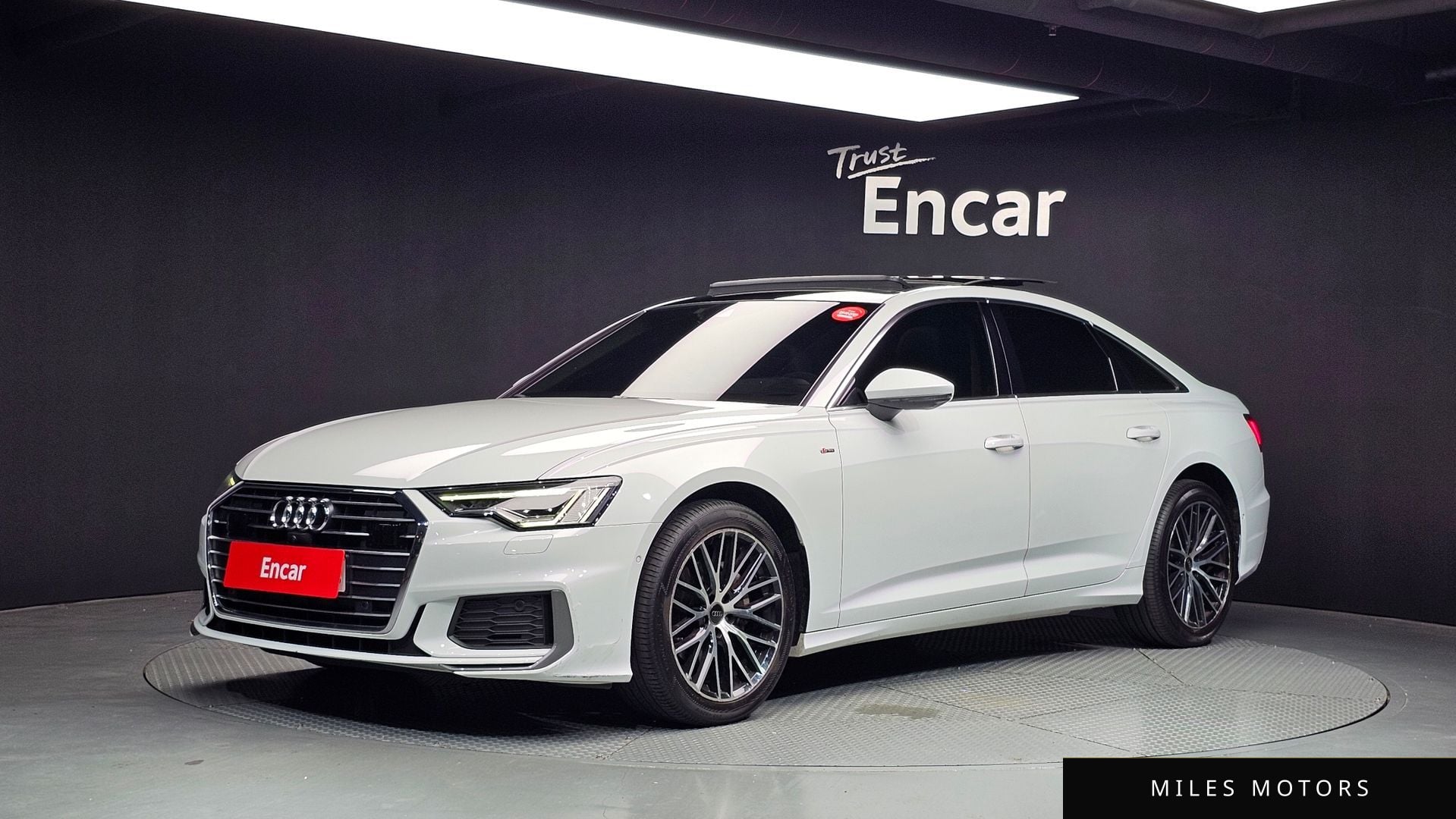 Audi A6 (C8) 2020 — фото 1 из 12