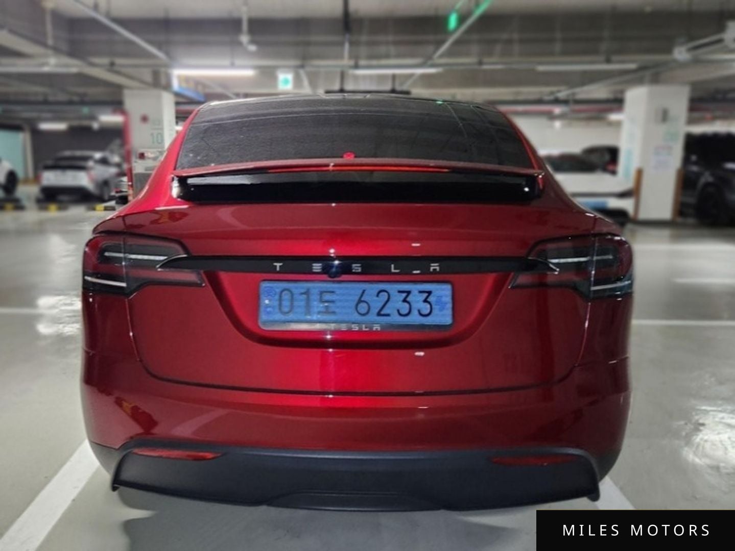 Tesla Model X 2023 — миниатюра 2