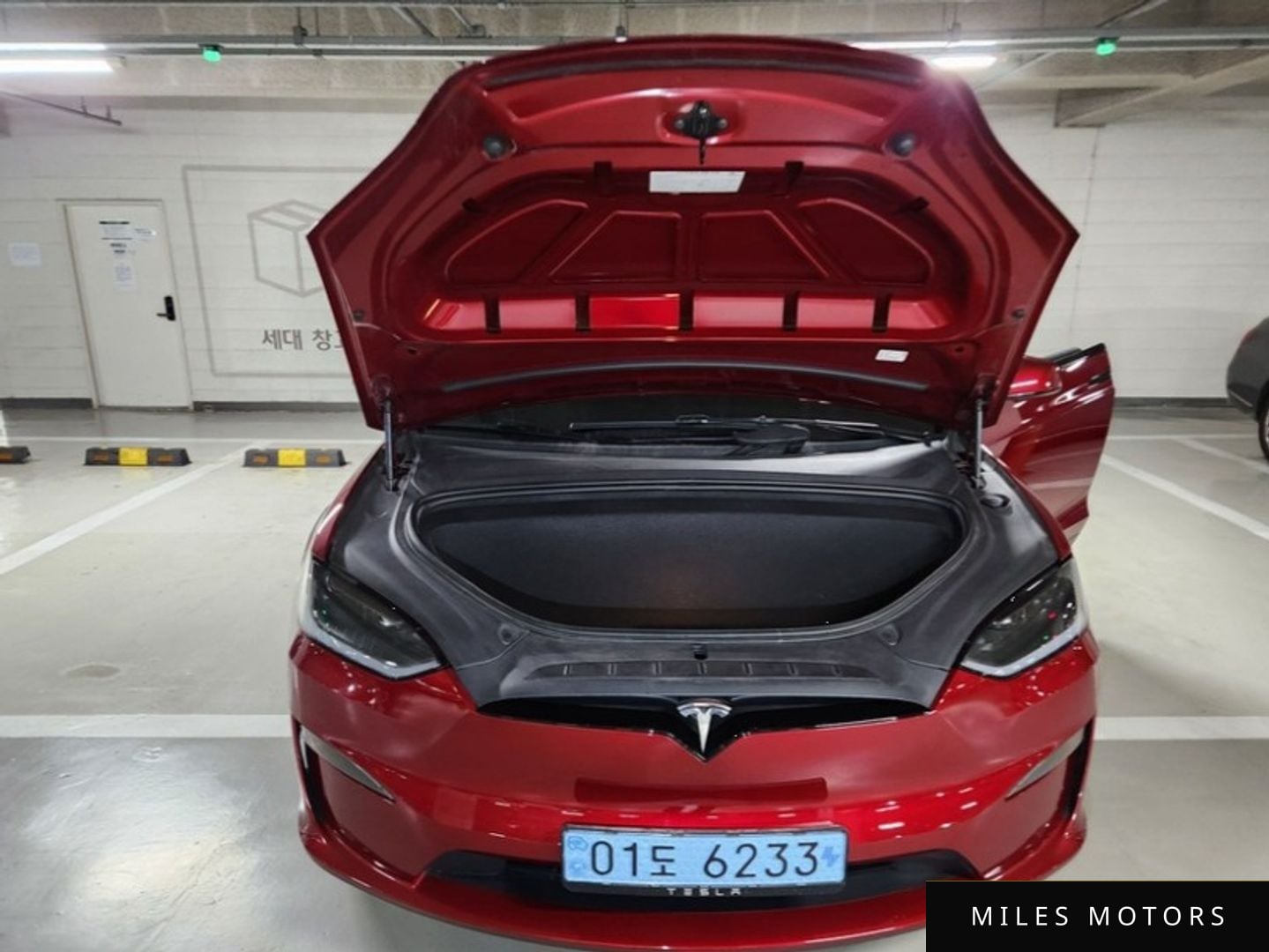 Tesla Model X 2023 — миниатюра 7