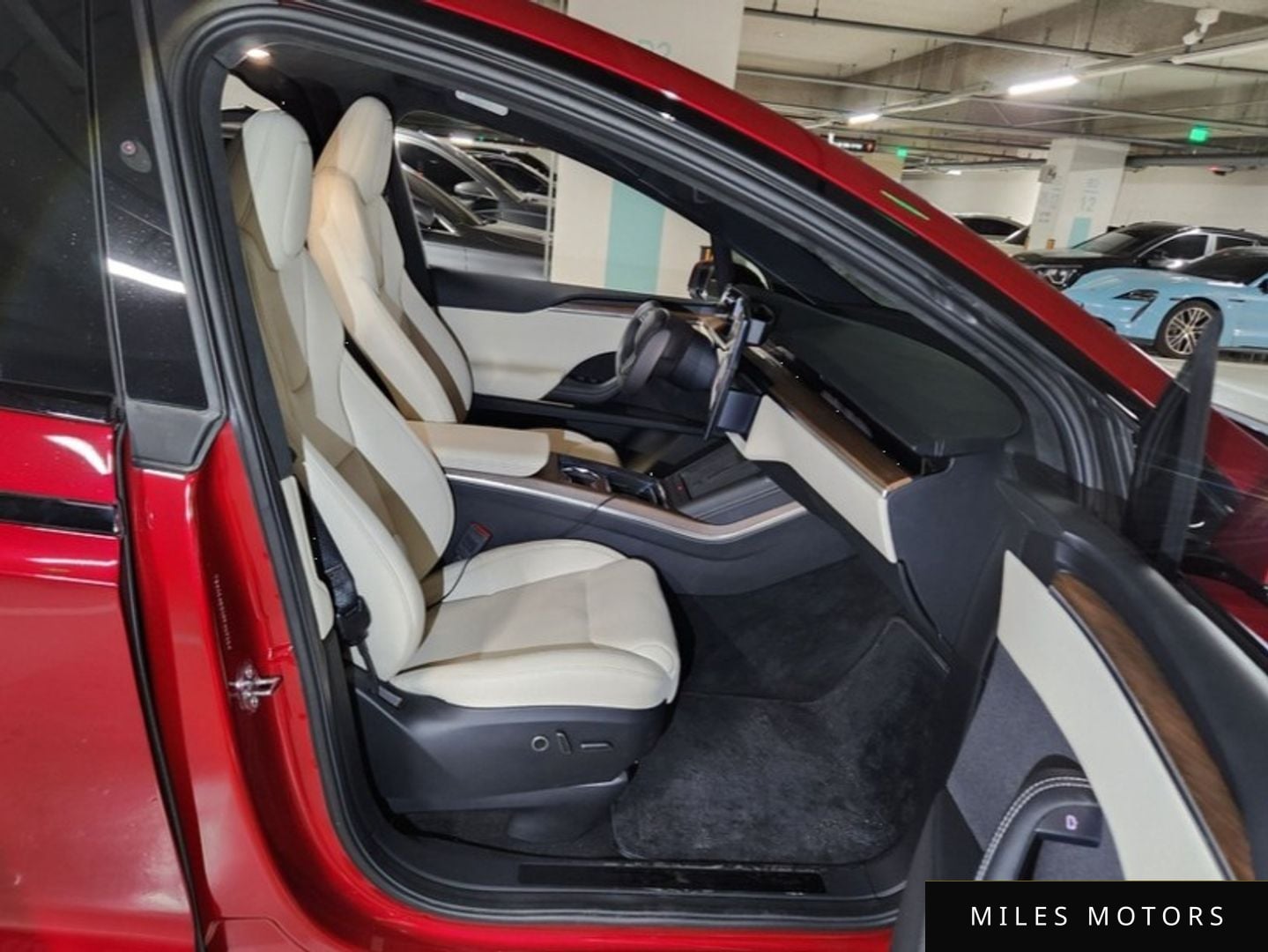 Tesla Model X 2023 — миниатюра 12