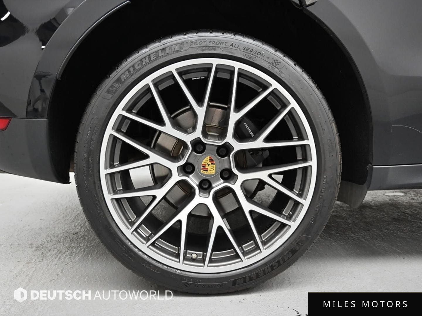 Porsche Macan 2021 — миниатюра 5