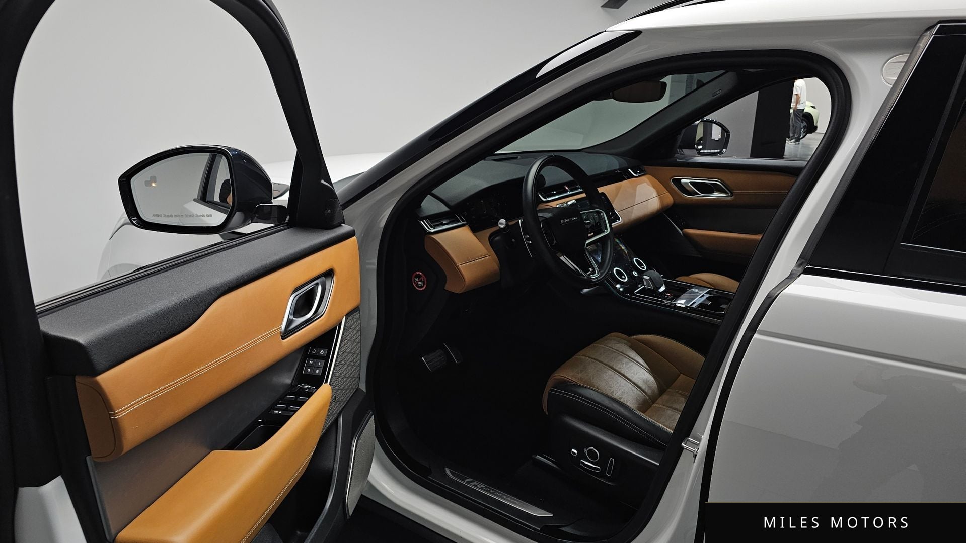 Land Rover Range Rover Velar 2022 — миниатюра 12