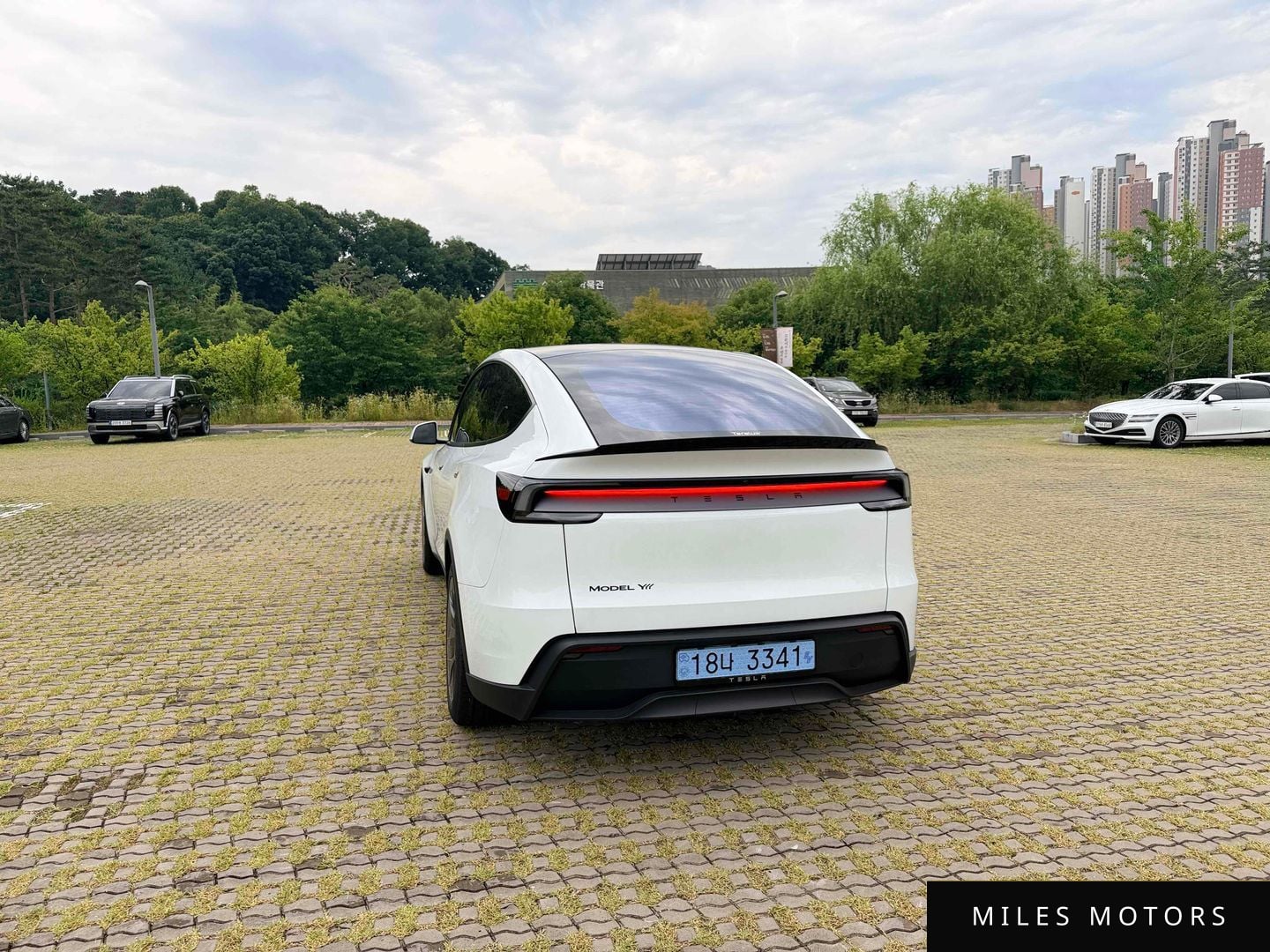 Tesla Model Y 2026 — миниатюра 5