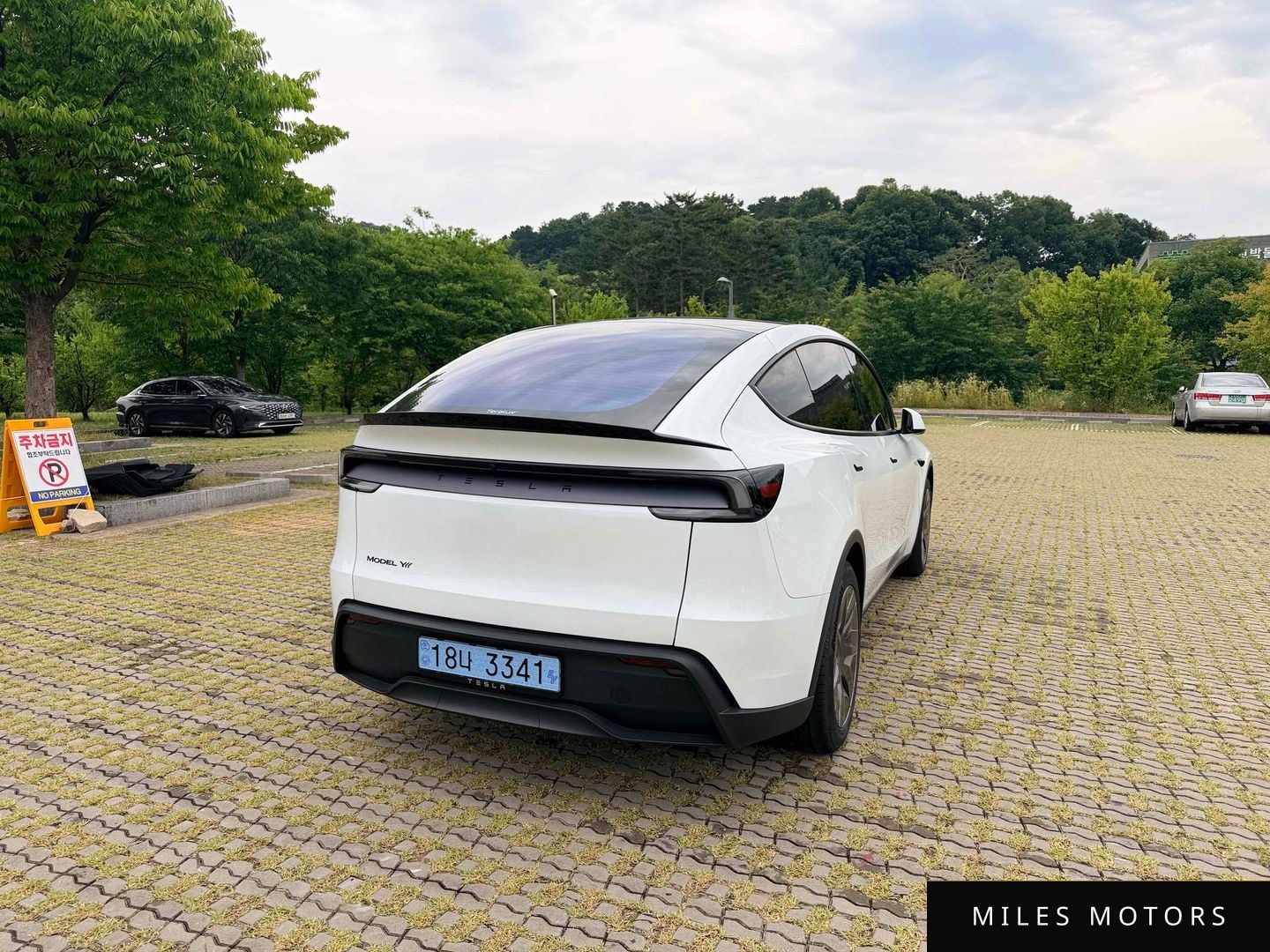 Tesla Model Y 2026 — миниатюра 6