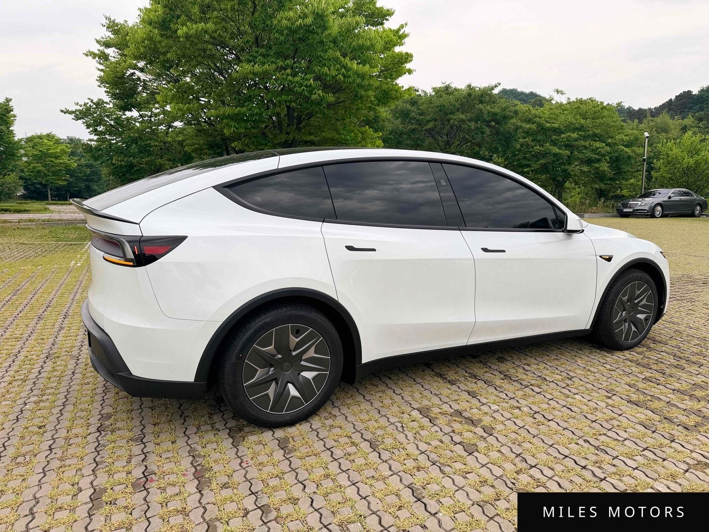 Tesla Model Y 2026 — миниатюра 7