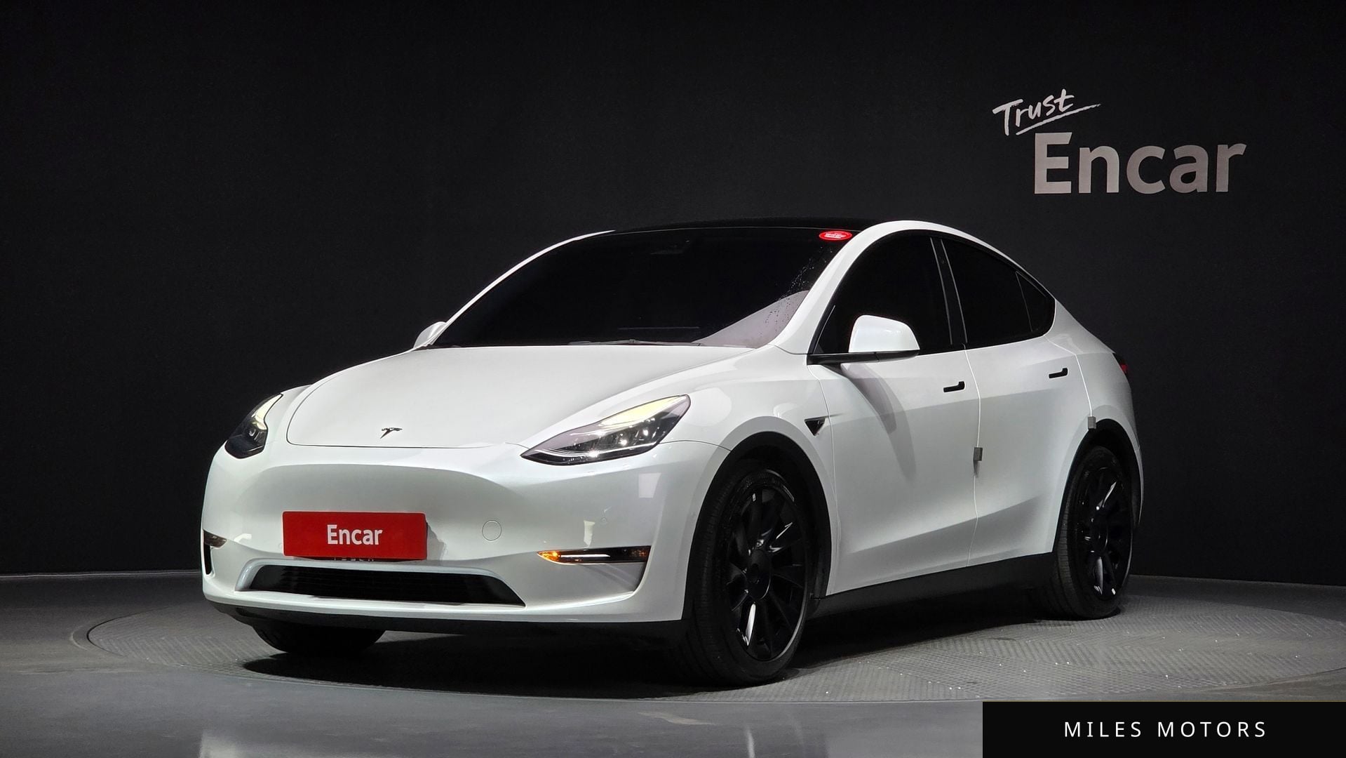 Tesla Model Y 2022 — фото 1 из 12