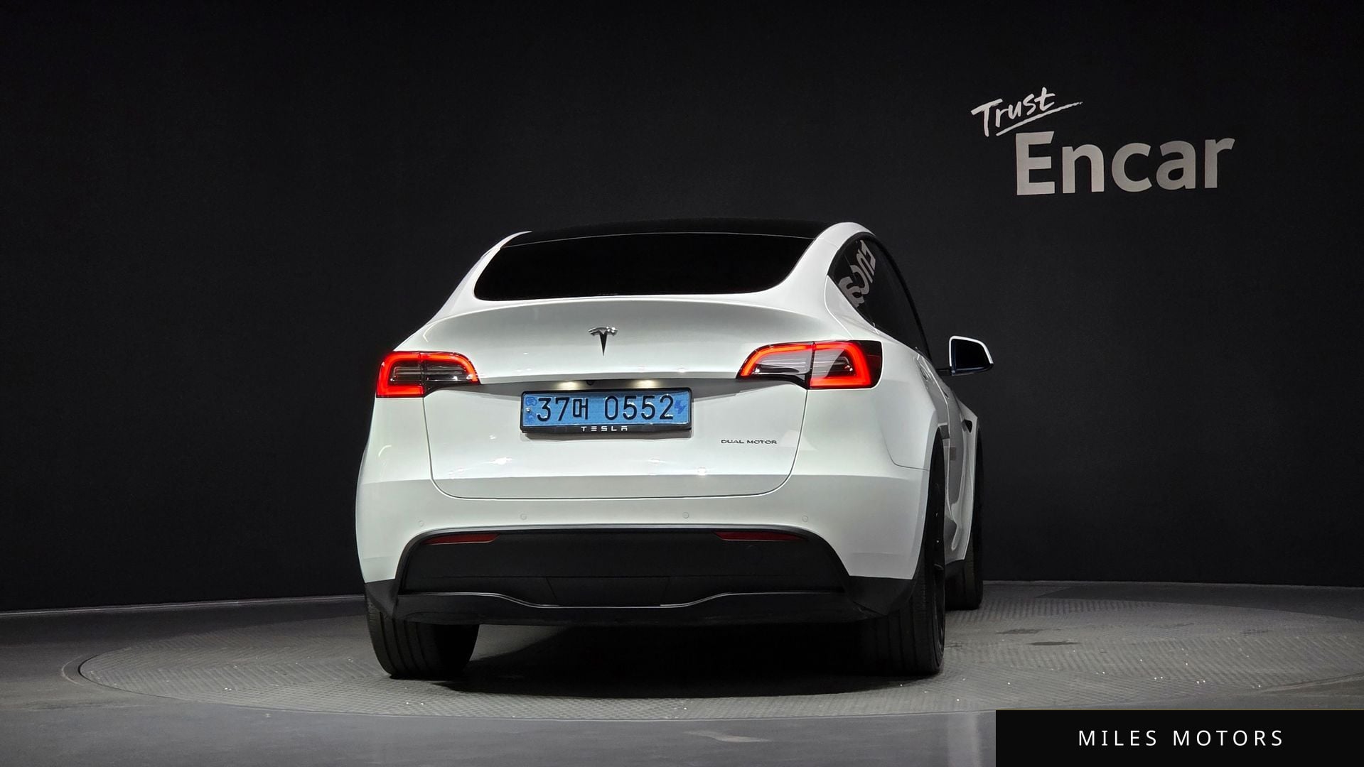 Tesla Model Y 2022 — миниатюра 4