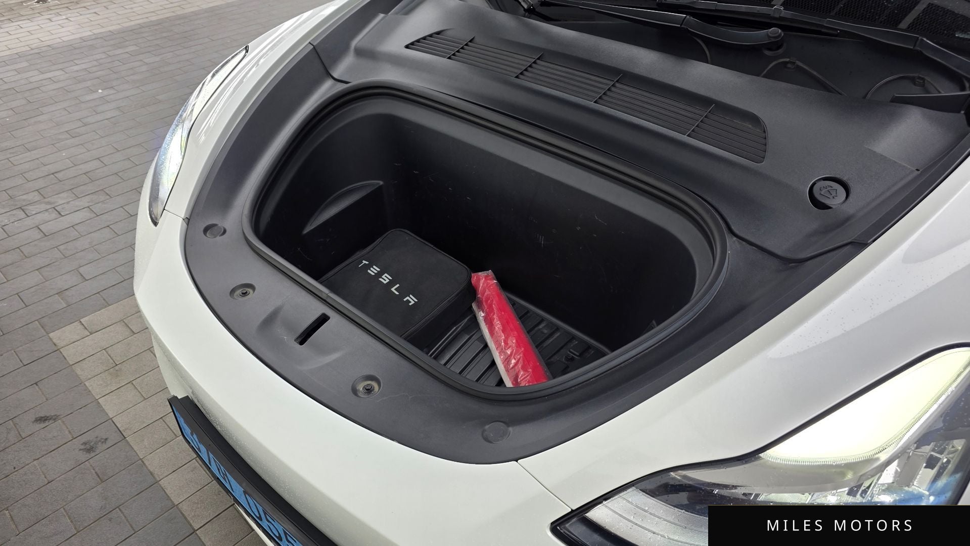 Tesla Model Y 2022 — миниатюра 6
